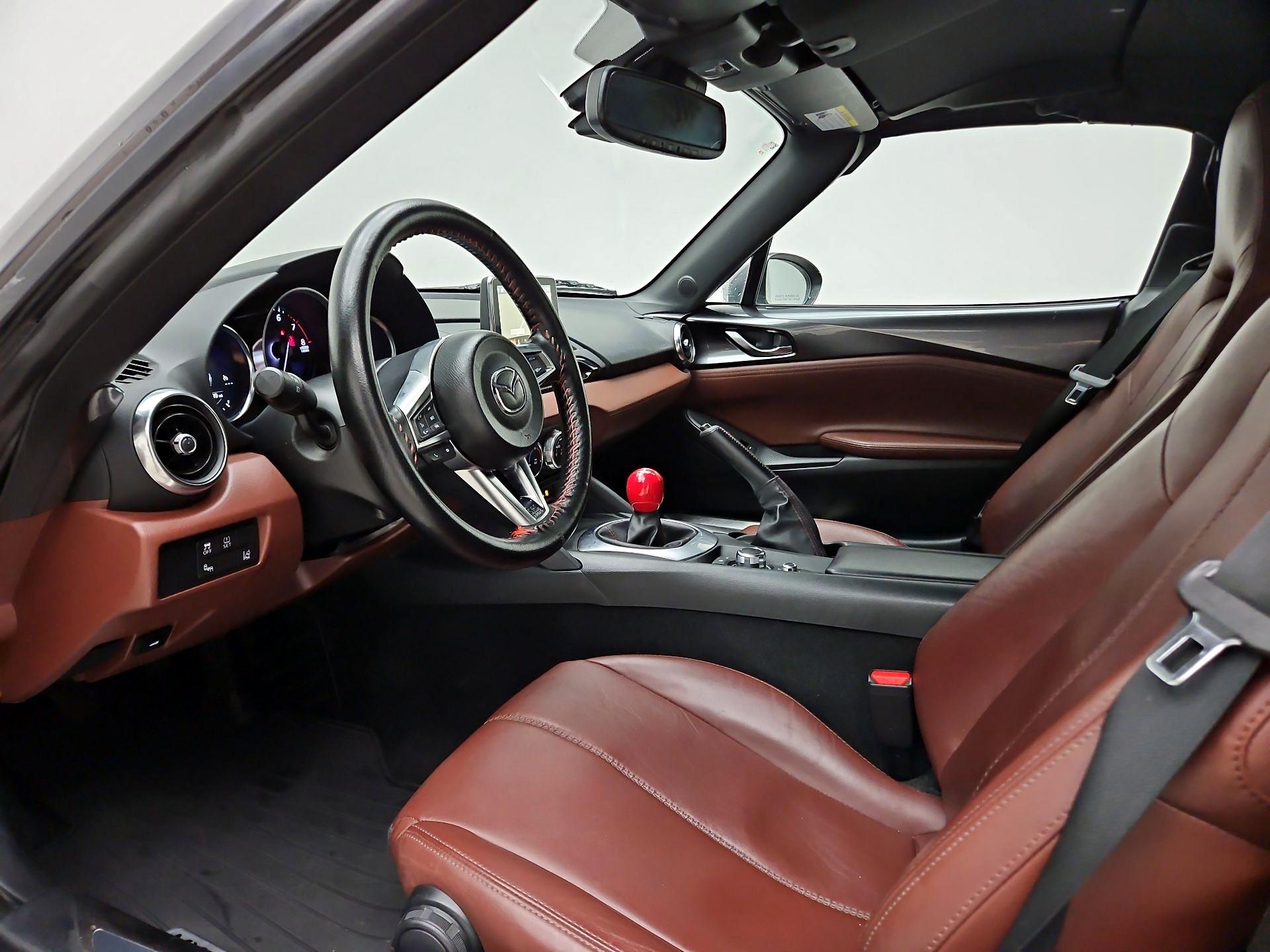 Thumbnail: 2017 Mazda MX-5 Miata - 11
