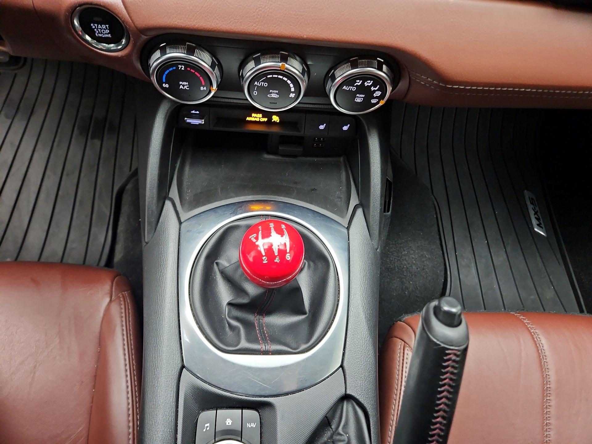 Thumbnail: 2017 Mazda MX-5 Miata - 17