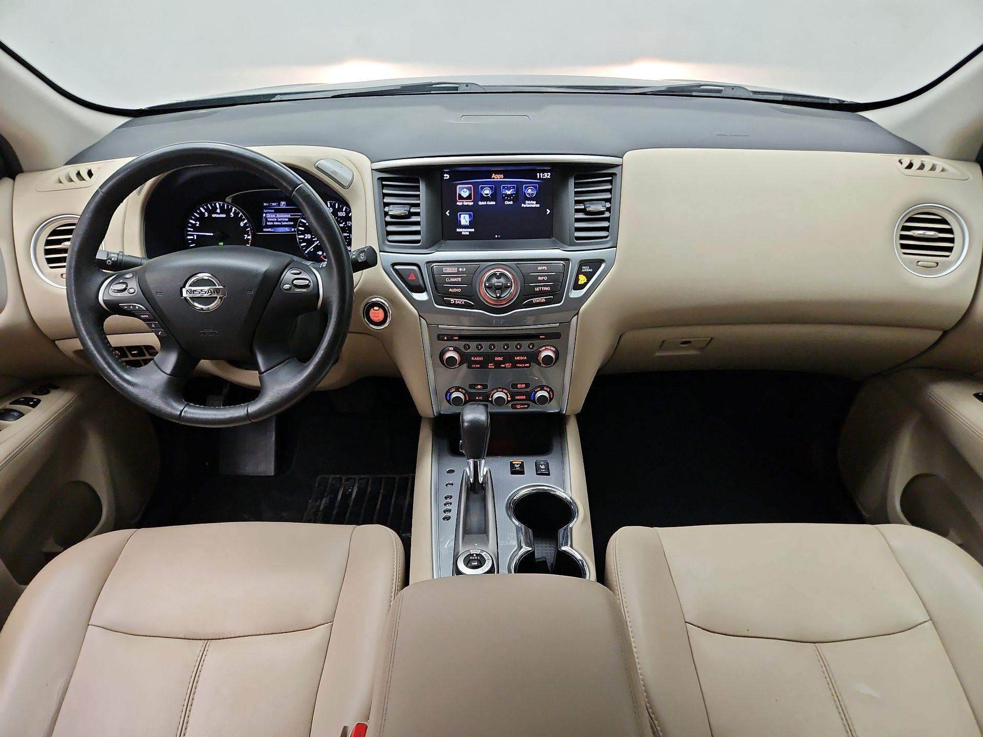 Thumbnail: 2017 Nissan Pathfinder - 9