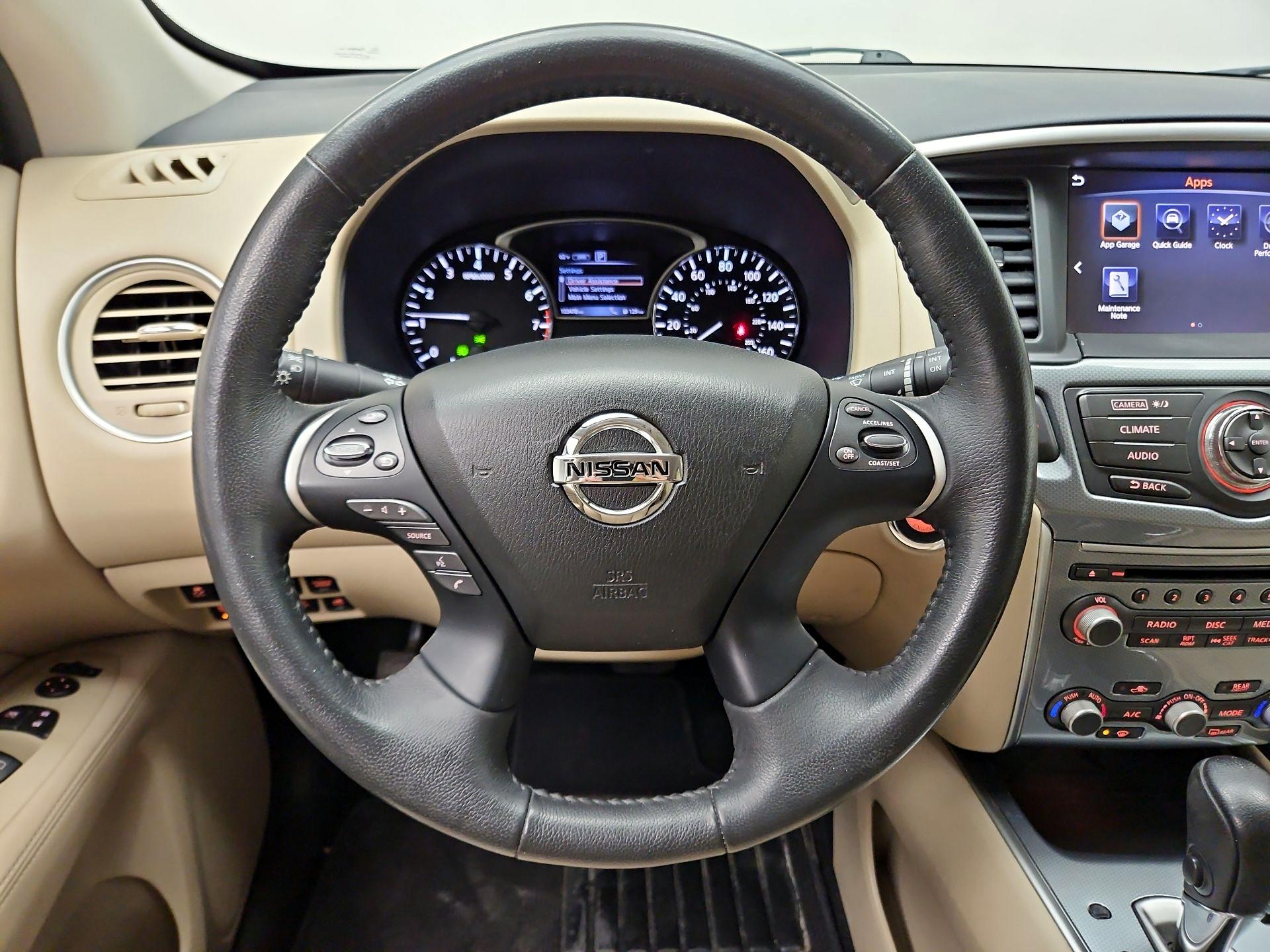 Thumbnail: 2017 Nissan Pathfinder - 10