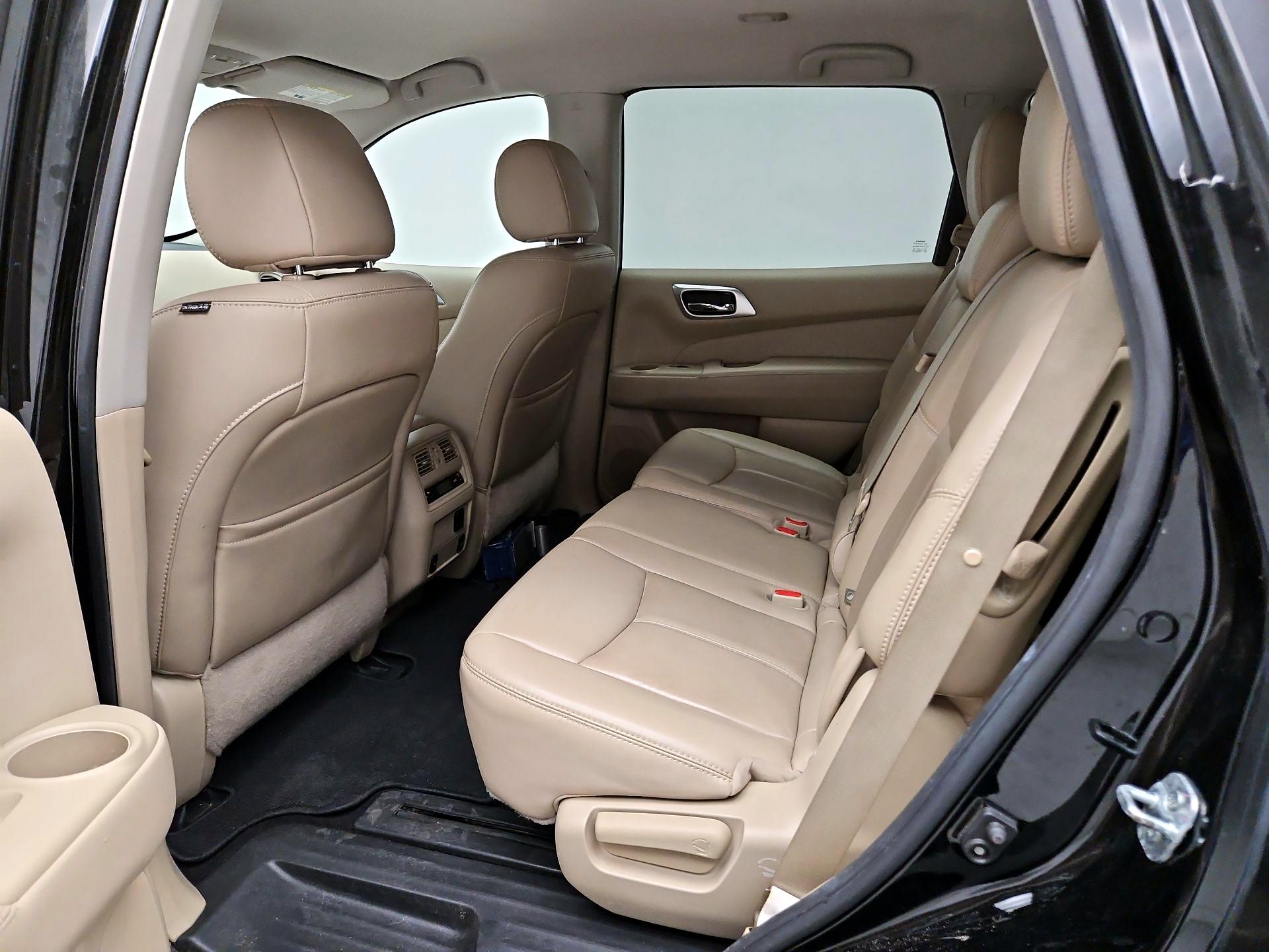 Thumbnail: 2017 Nissan Pathfinder - 19