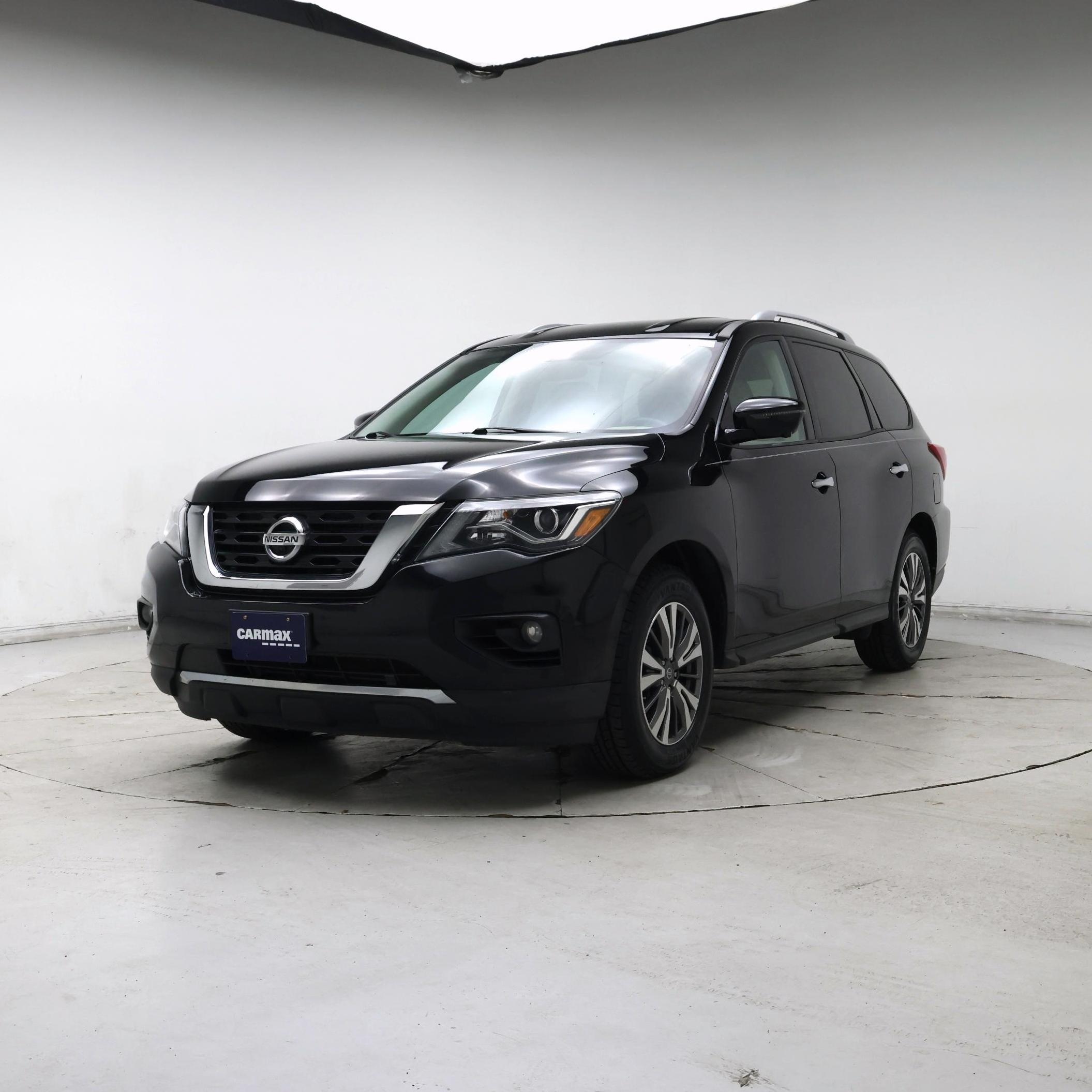 Thumbnail: 2017 Nissan Pathfinder - 4