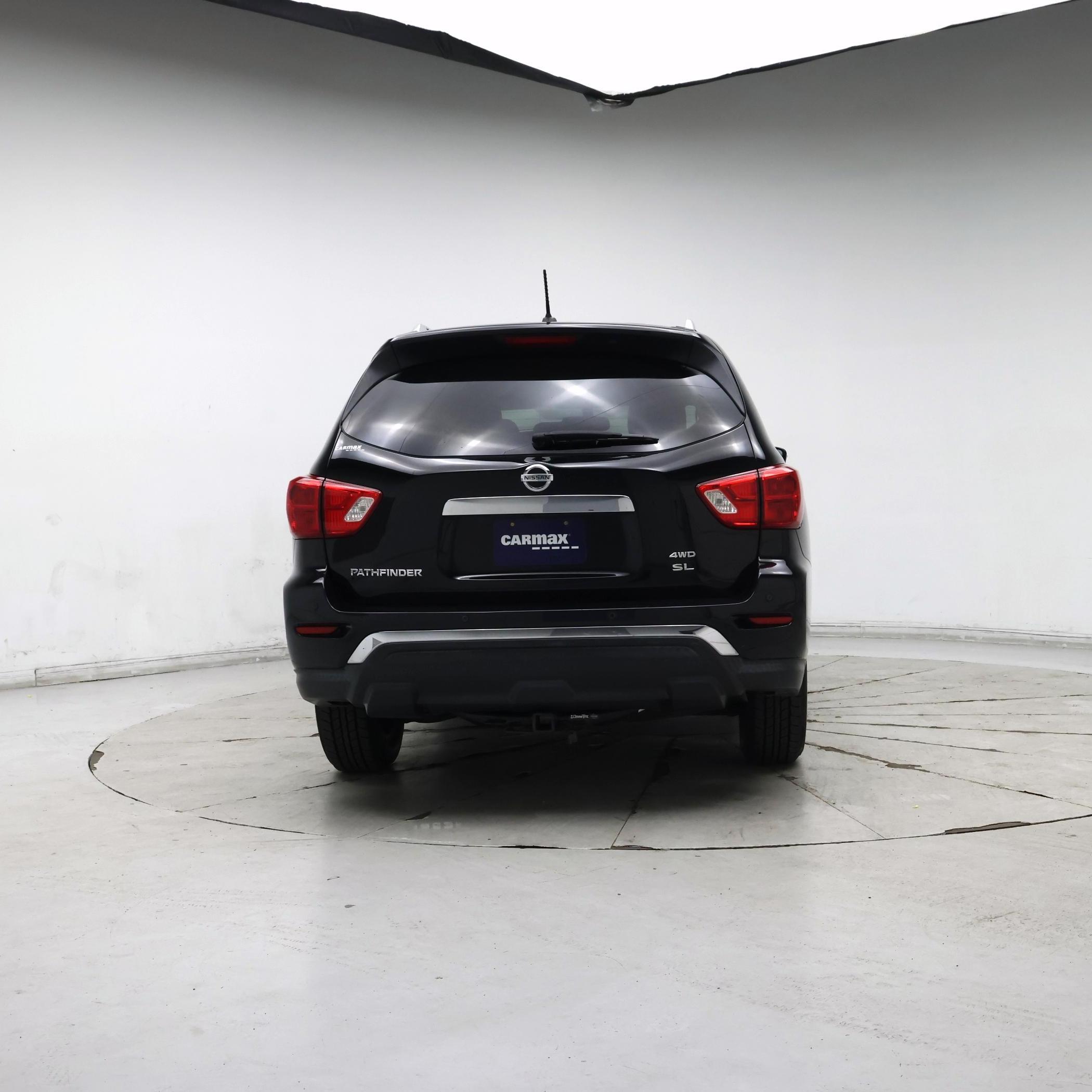 Thumbnail: 2017 Nissan Pathfinder - 6