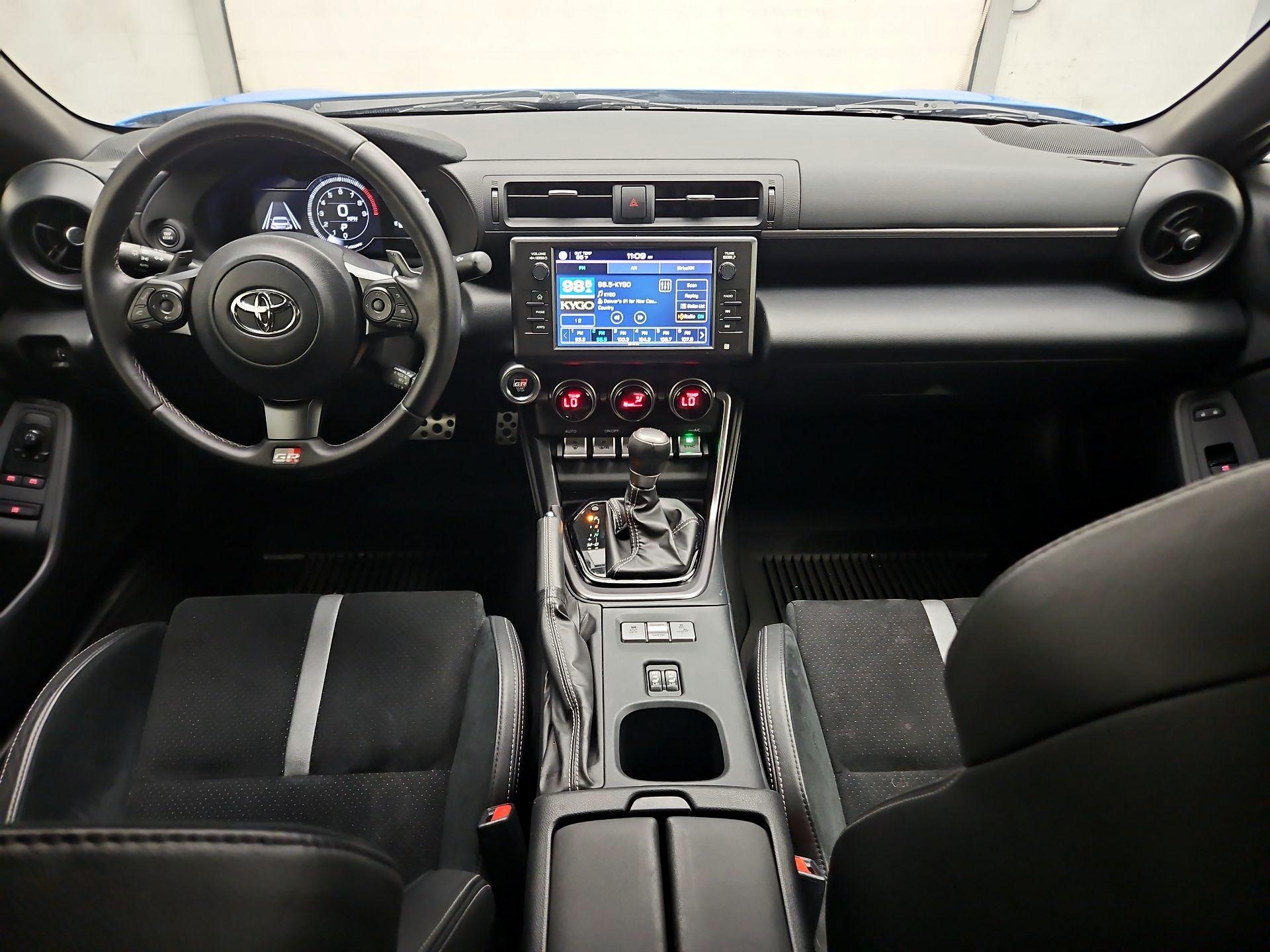 Thumbnail: 2023 Toyota GR86 - 8