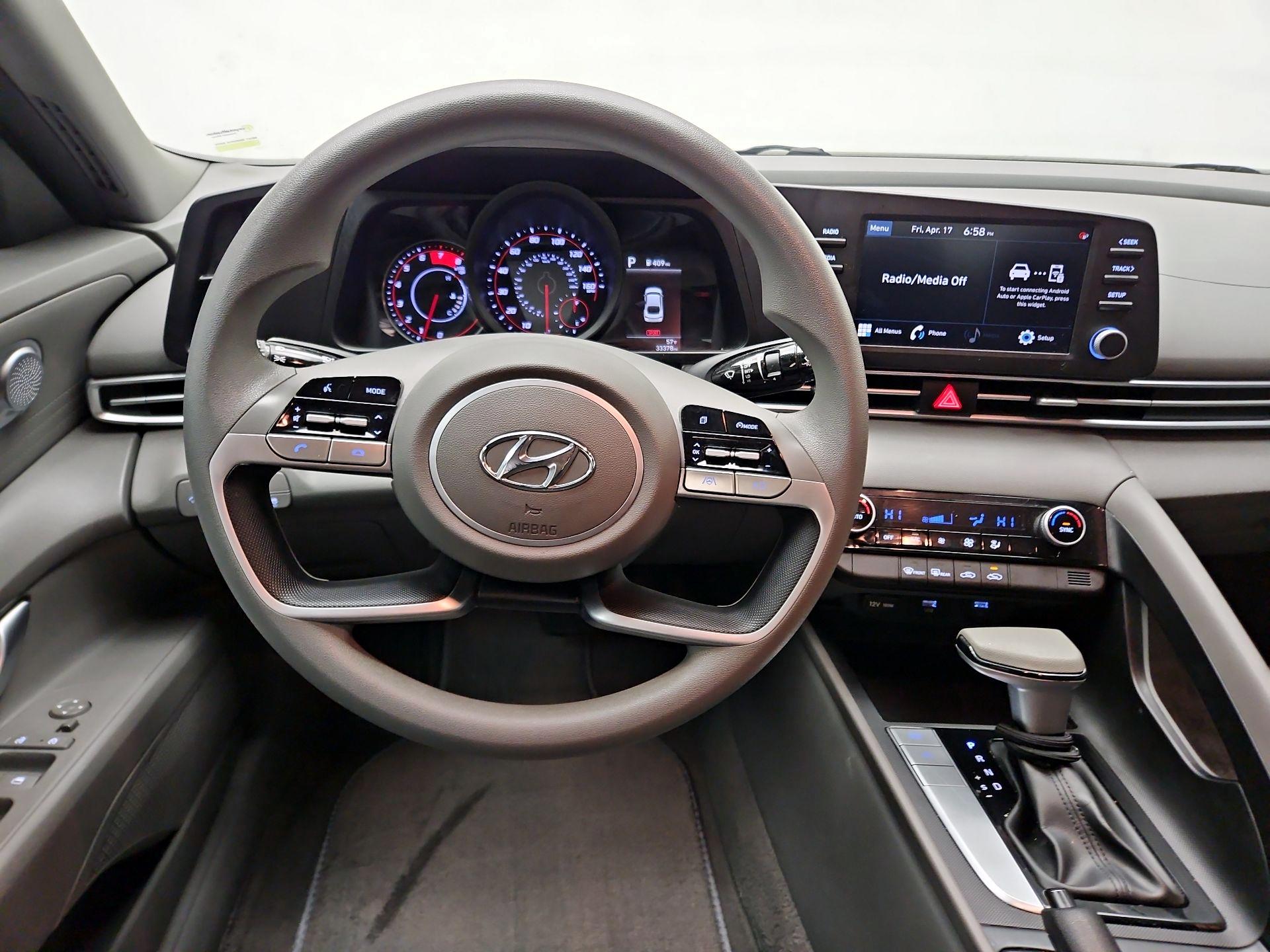 Thumbnail: 2023 Hyundai Elantra - 10