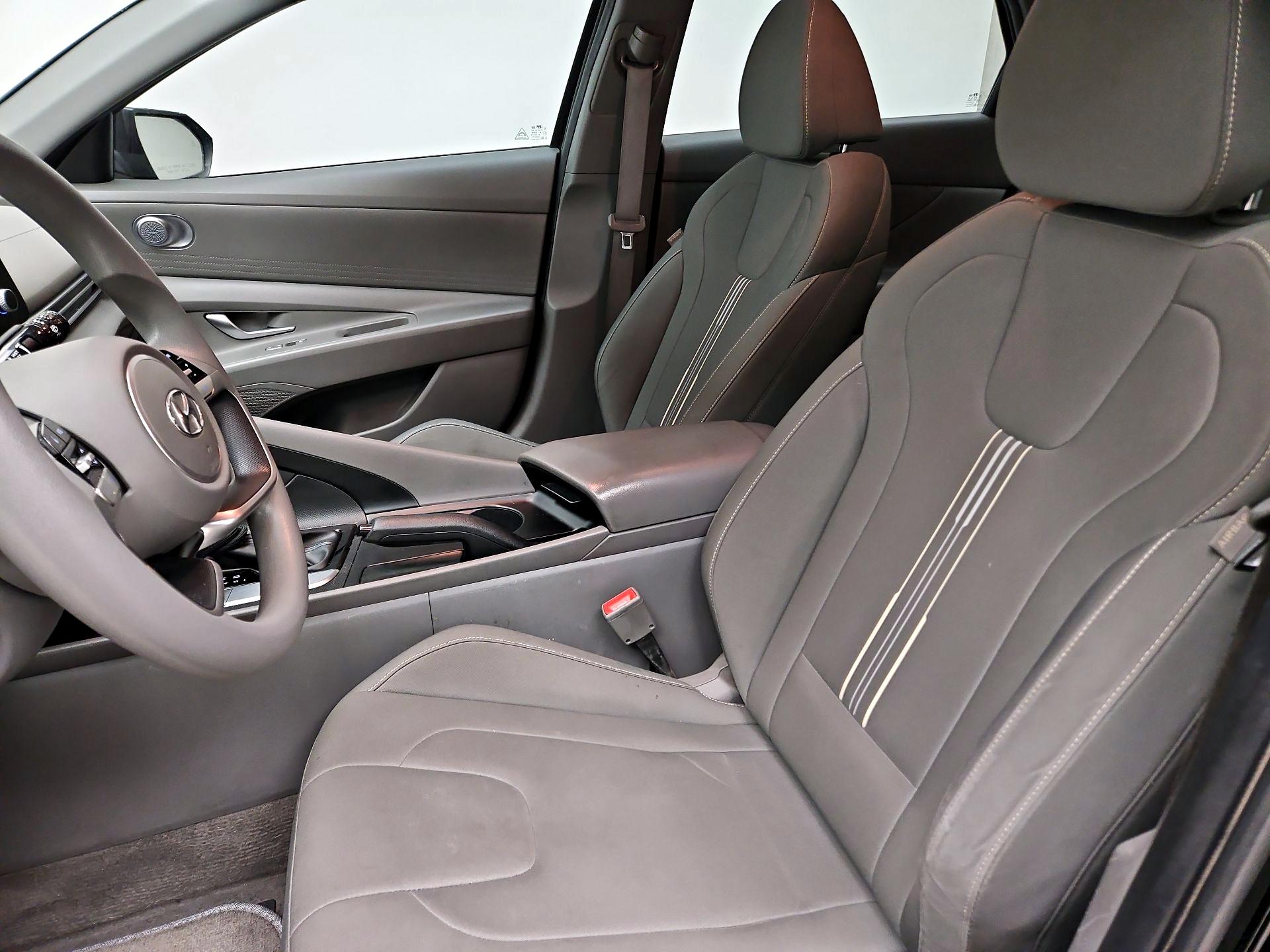 Thumbnail: 2023 Hyundai Elantra - 11