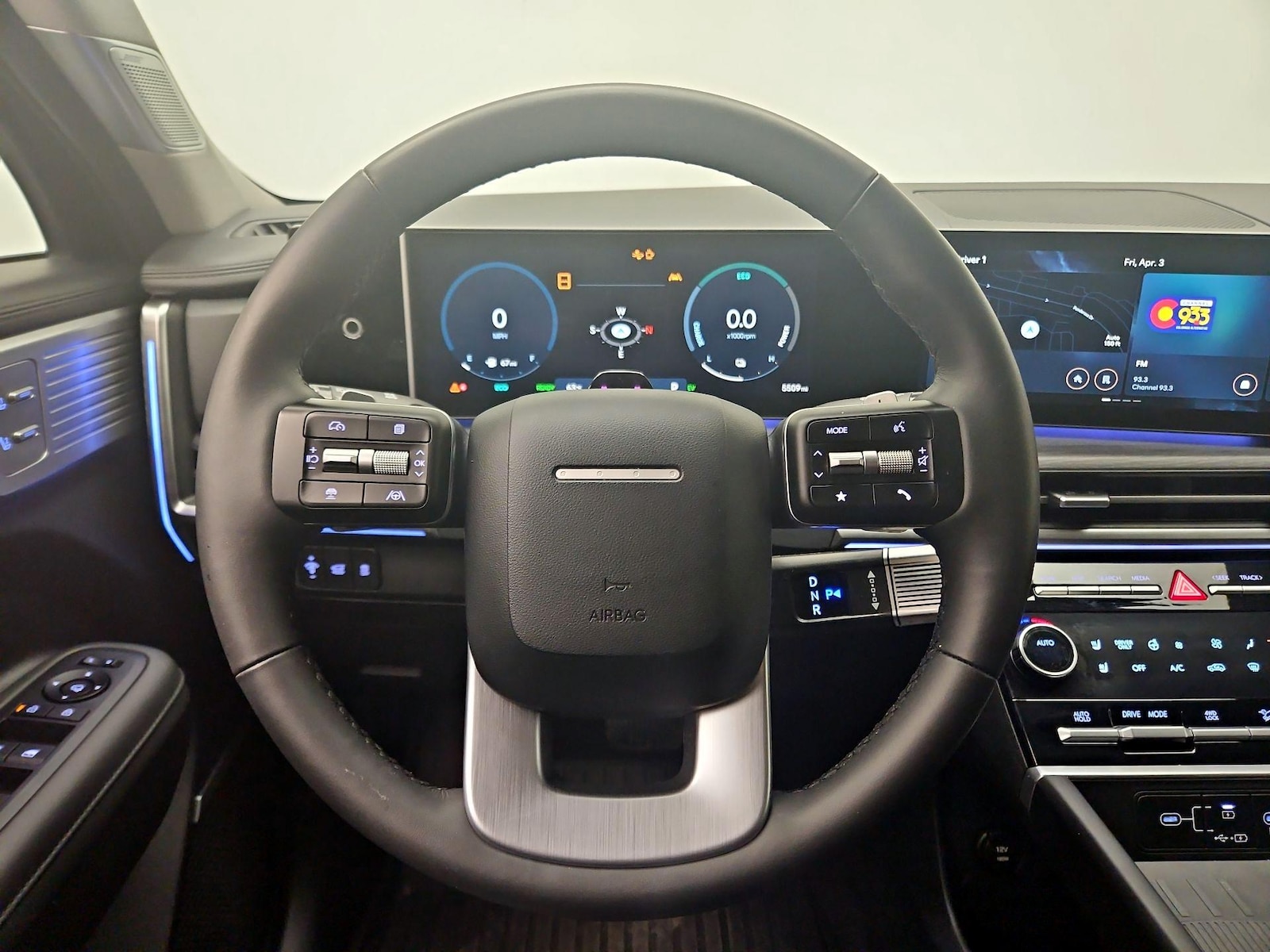 2025 Hyundai Santa Fe Limited - Photo 9