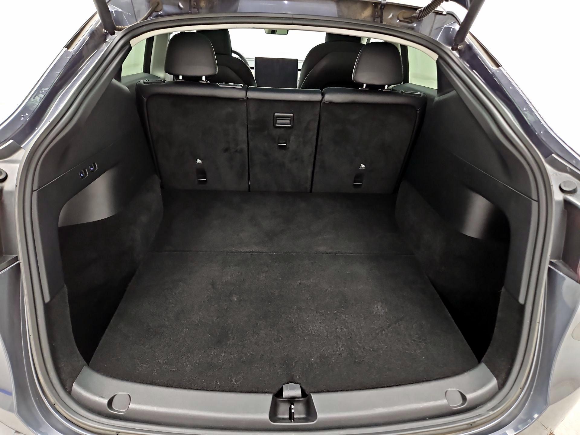 Thumbnail: 2022 Tesla Model Y - 20