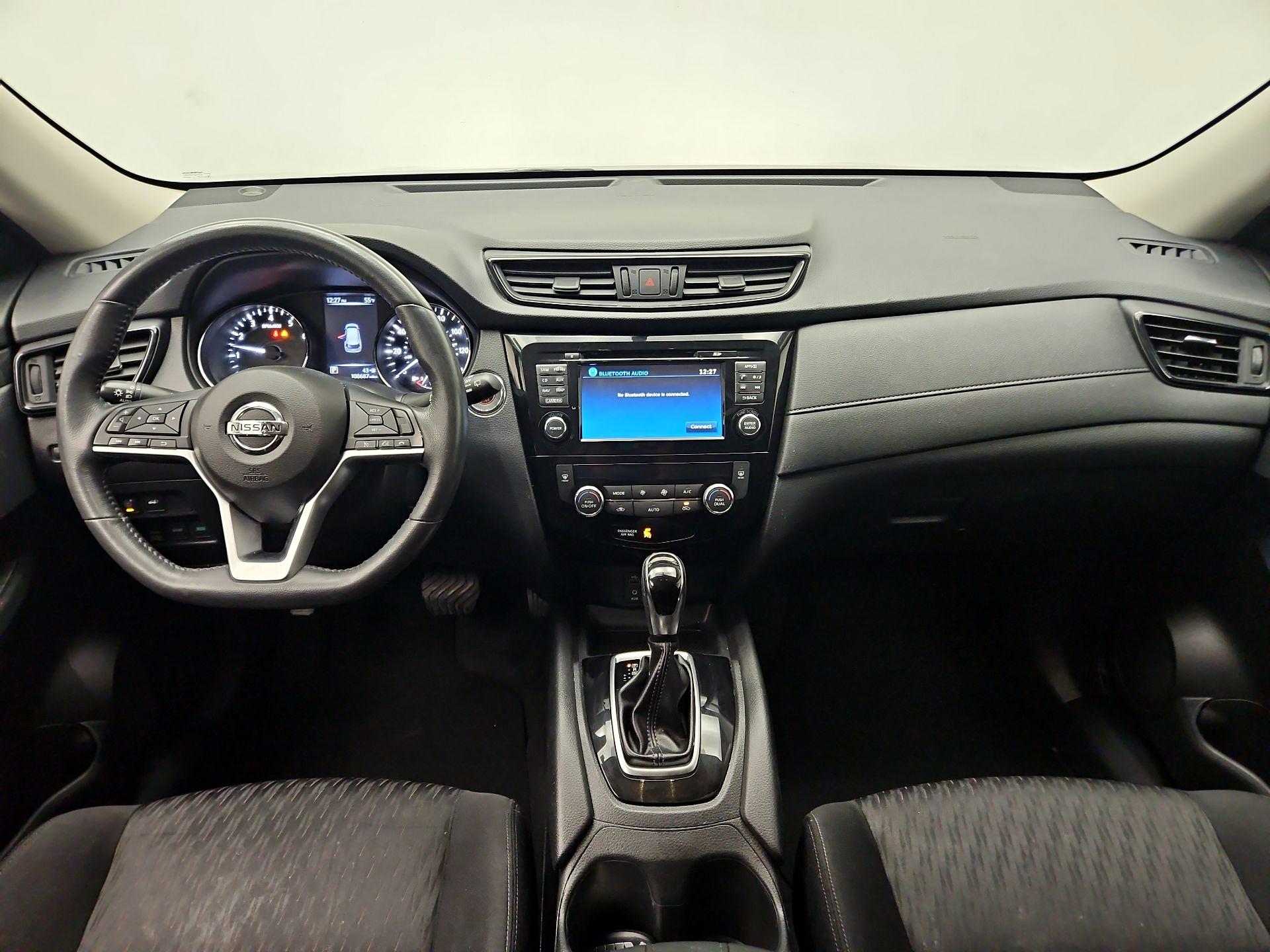 Thumbnail: 2017 Nissan Rogue - 9