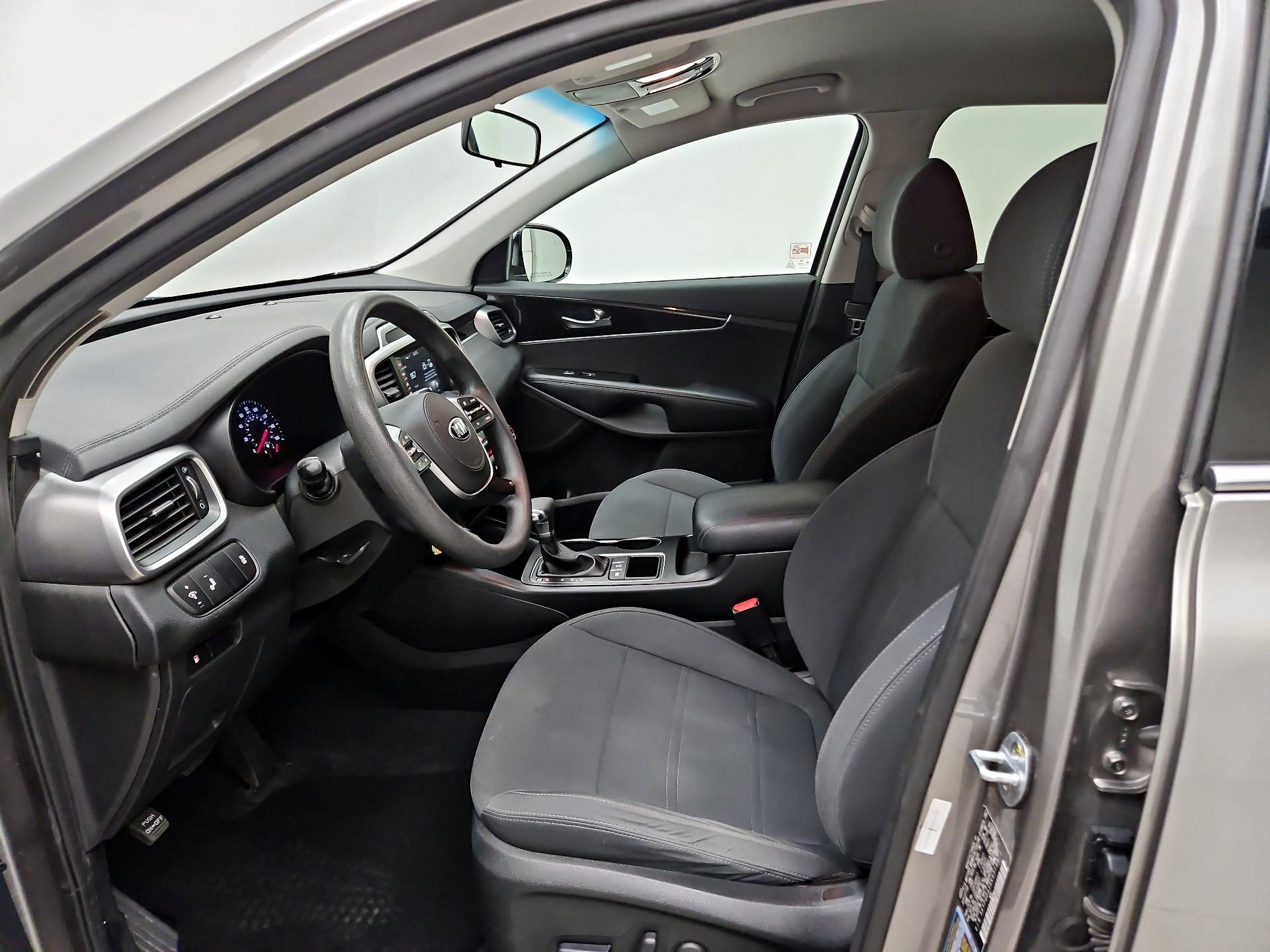 Thumbnail: 2019 Kia Sorento - 9