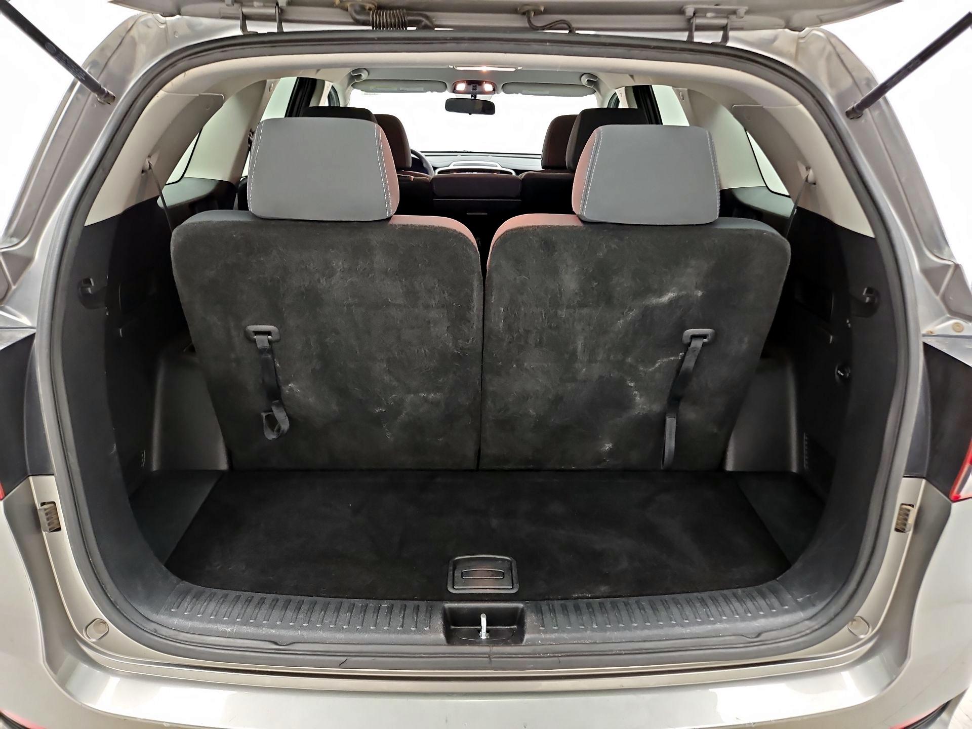 Thumbnail: 2019 Kia Sorento - 19