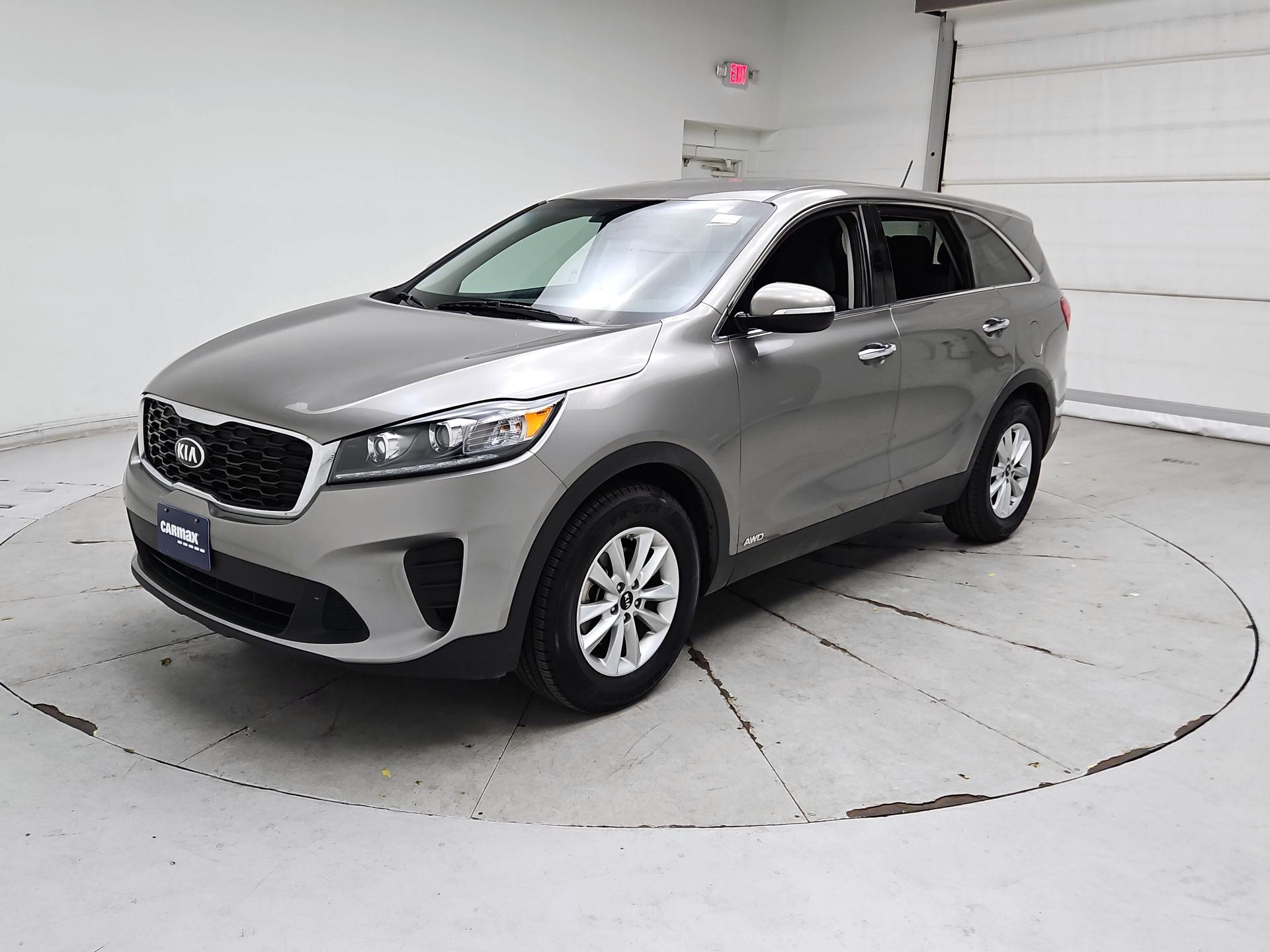 Thumbnail: 2019 Kia Sorento - 3