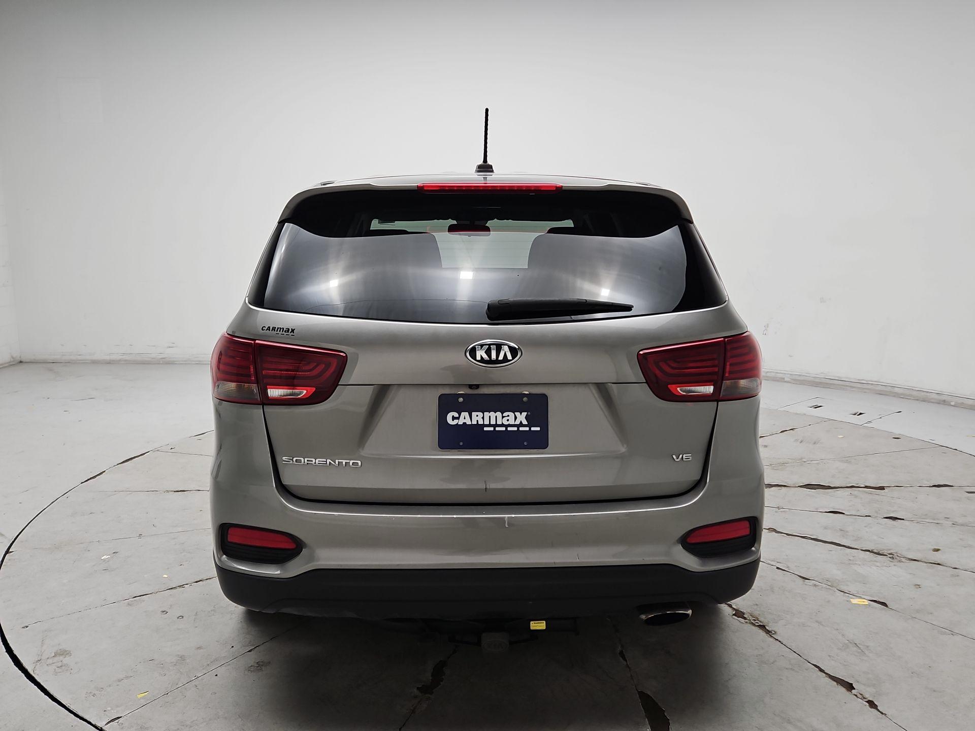 Thumbnail: 2019 Kia Sorento - 6