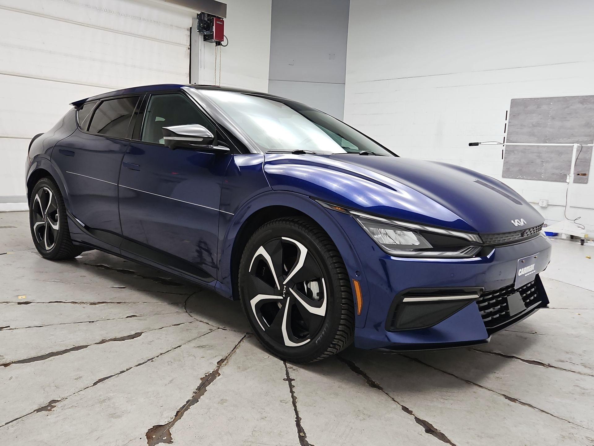 Thumbnail: 2023 Kia EV6 - 1