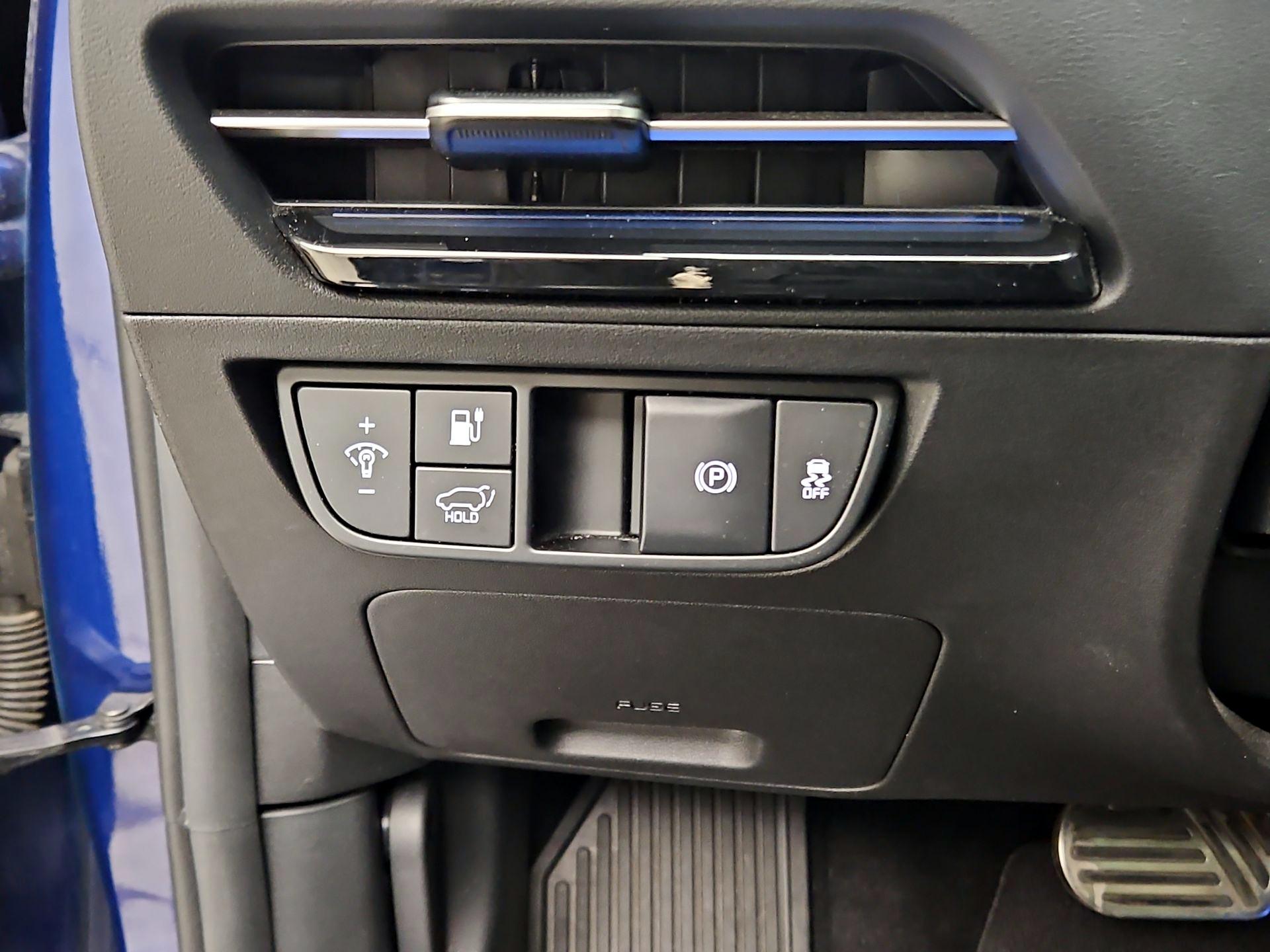 Thumbnail: 2023 Kia EV6 - 11