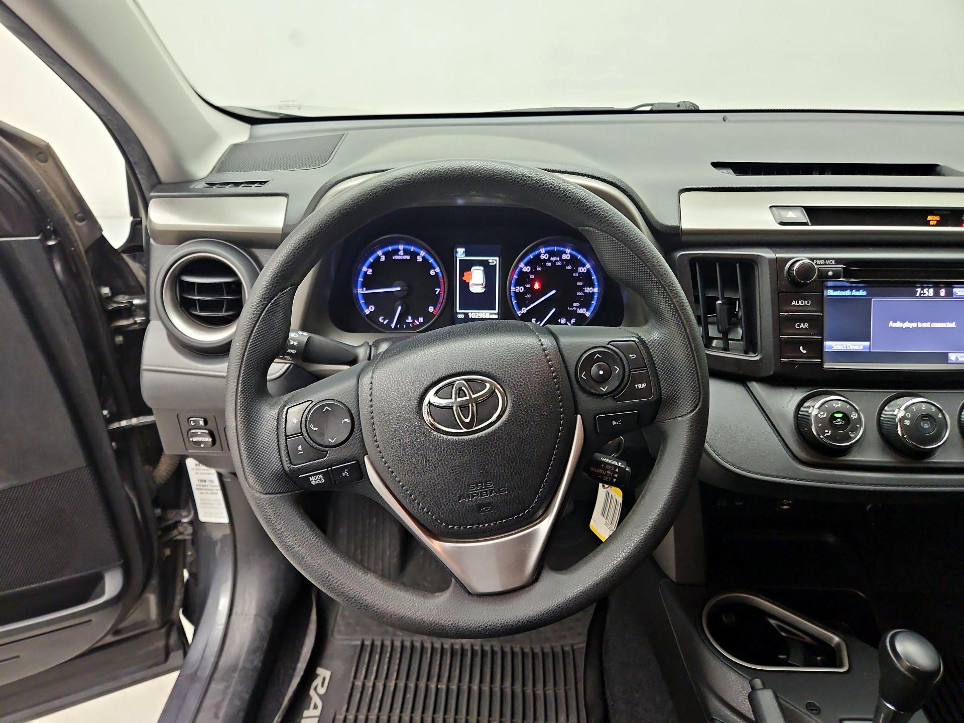Thumbnail: 2018 Toyota RAV4 - 10
