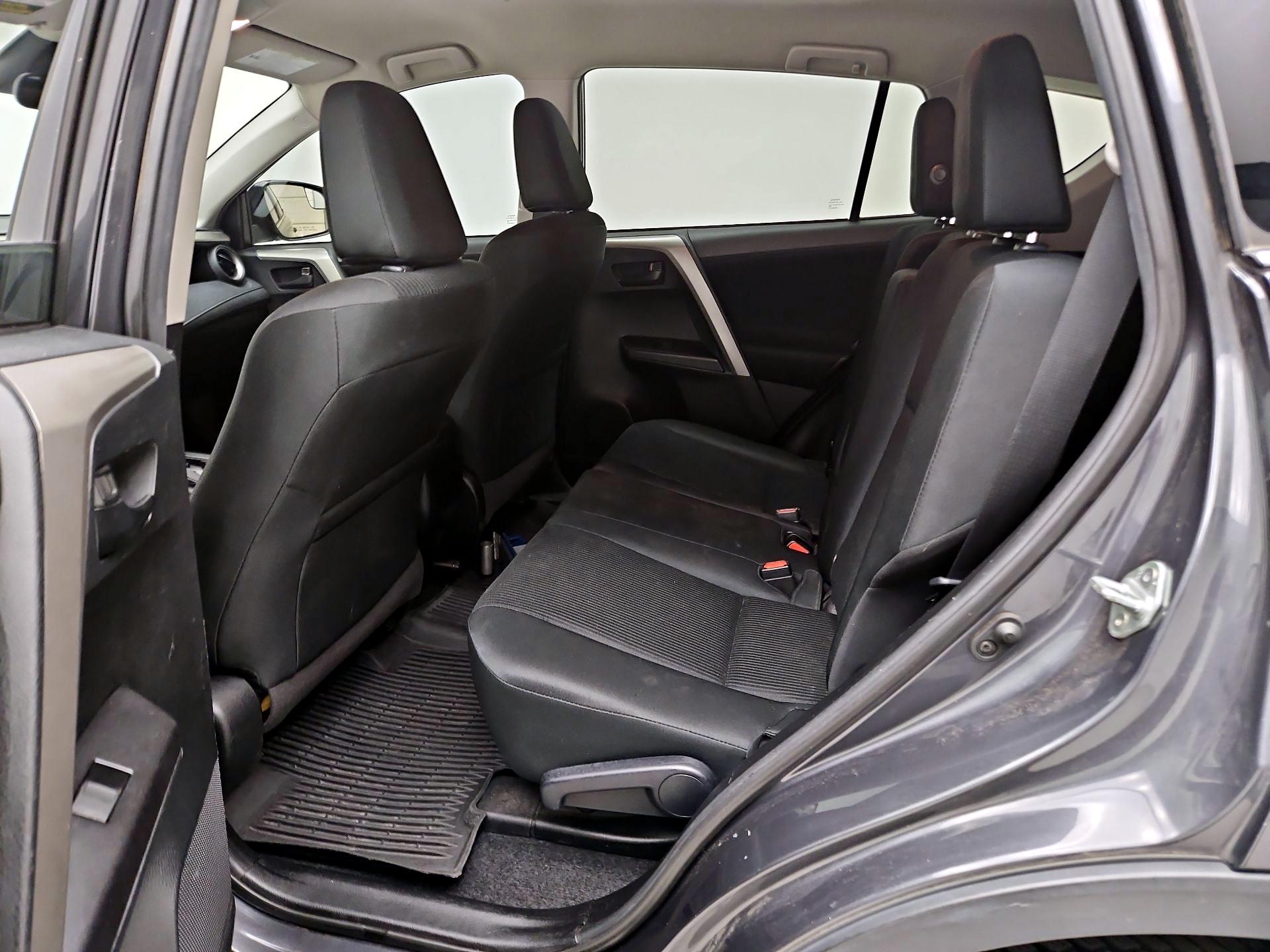 Thumbnail: 2018 Toyota RAV4 - 19