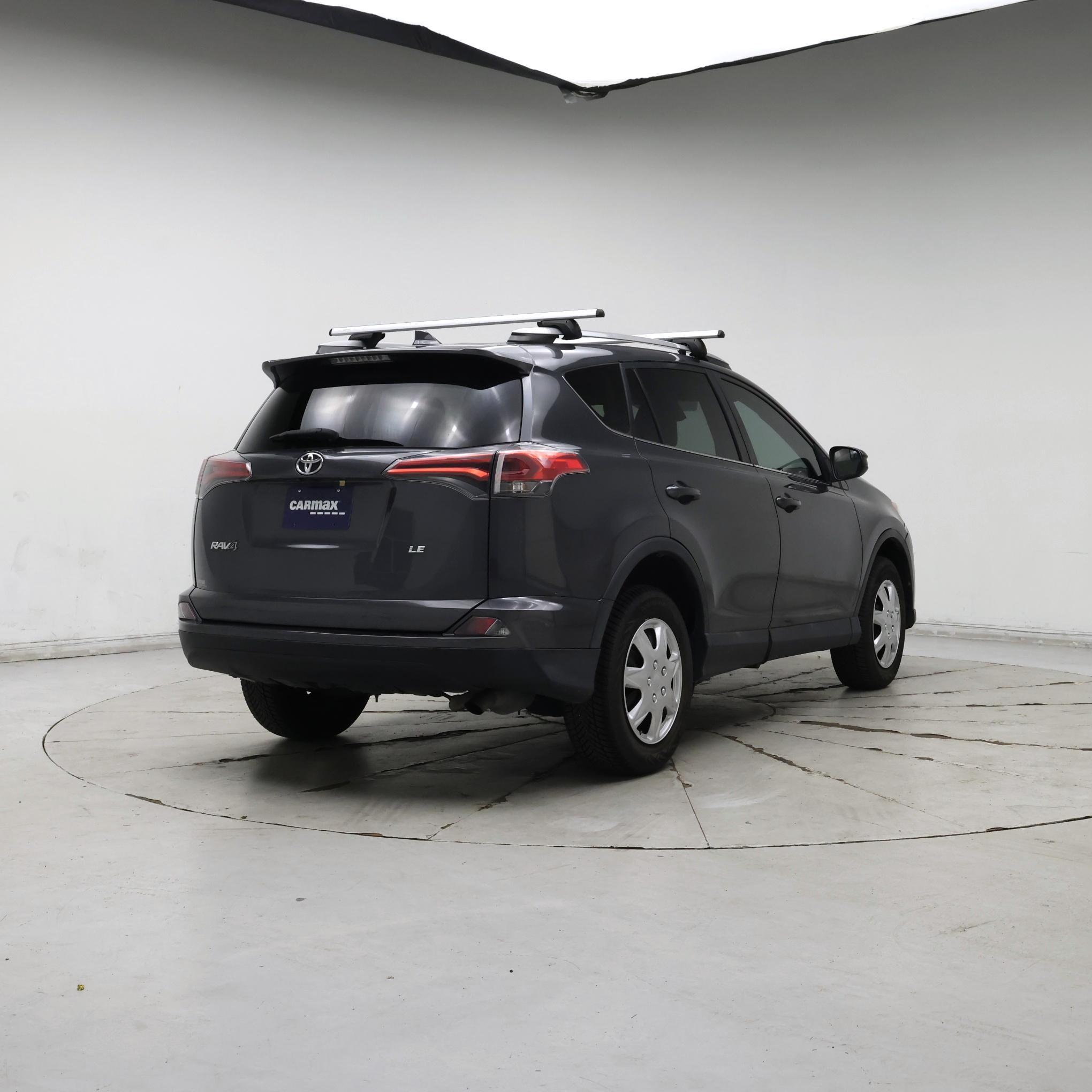 Thumbnail: 2018 Toyota RAV4 - 8