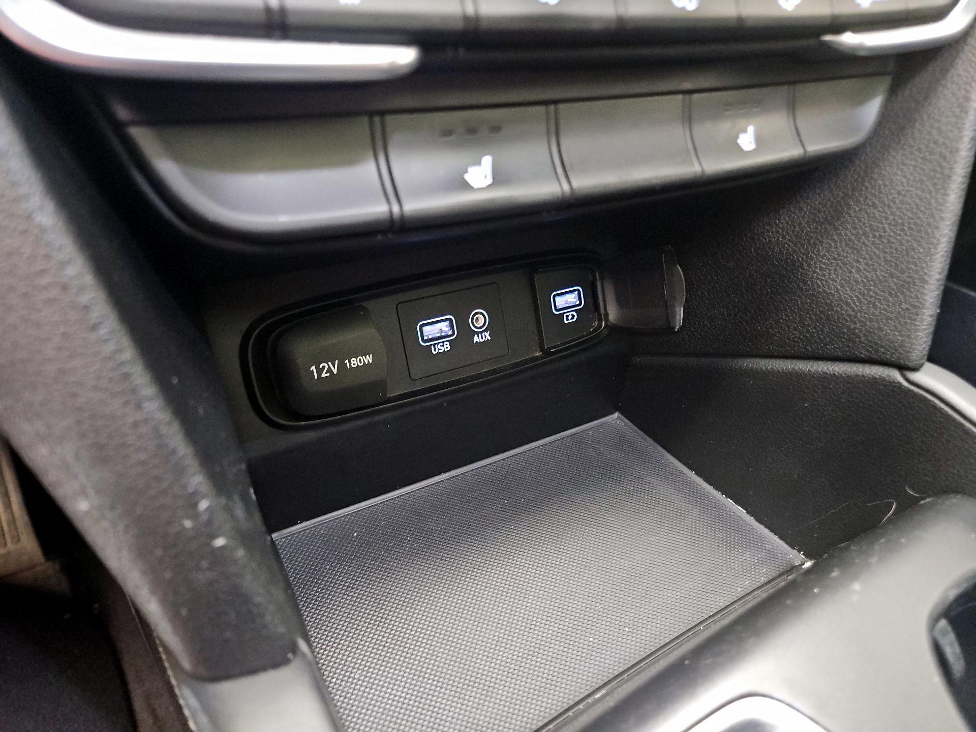 Thumbnail: 2019 Hyundai Santa Fe - 16