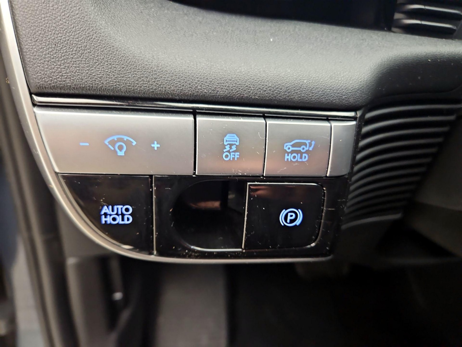 2023 Hyundai IONIQ 5 Limited - Photo 12
