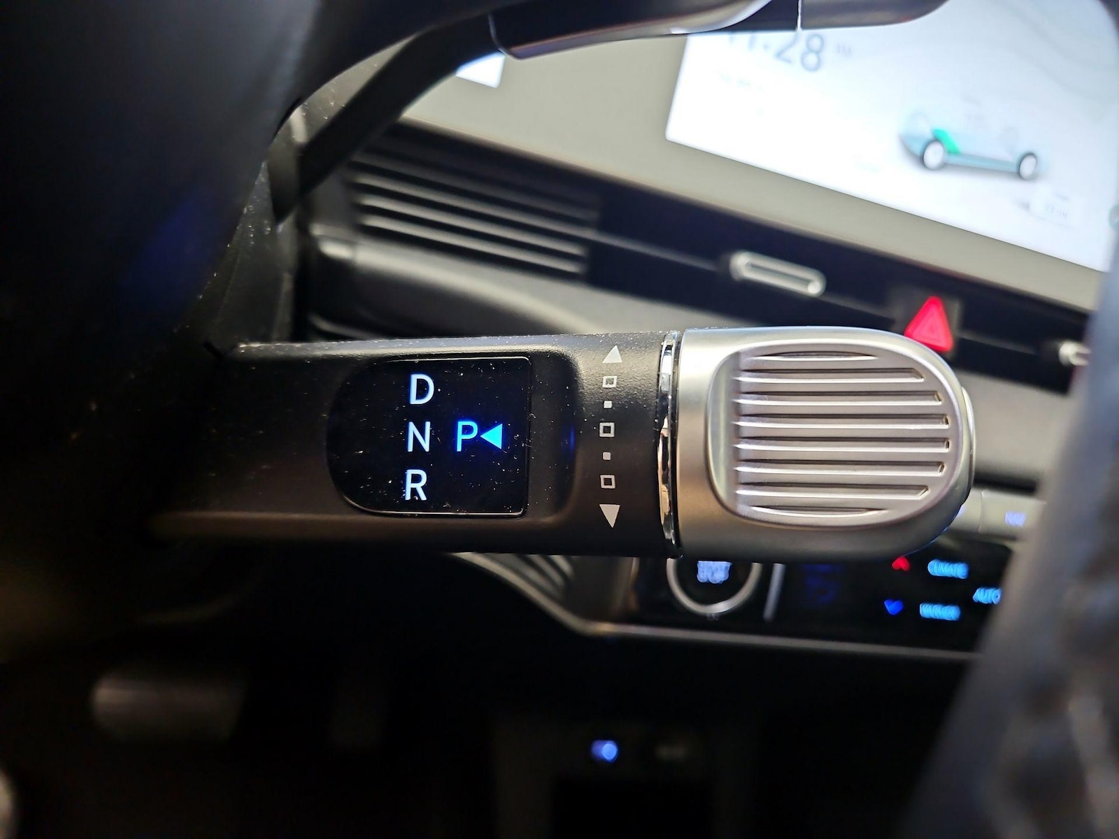 2023 Hyundai IONIQ 5 Limited - Photo 16