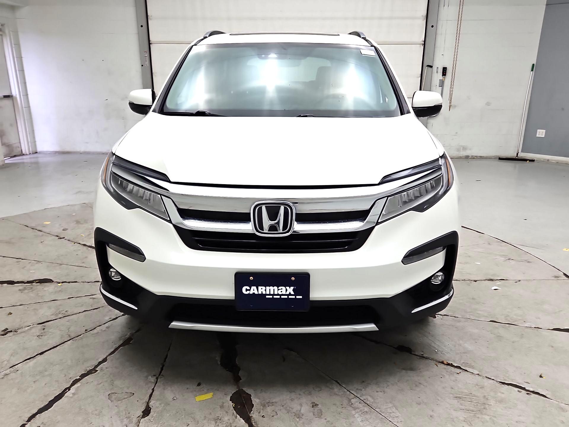 Thumbnail: 2019 Honda Pilot - 2
