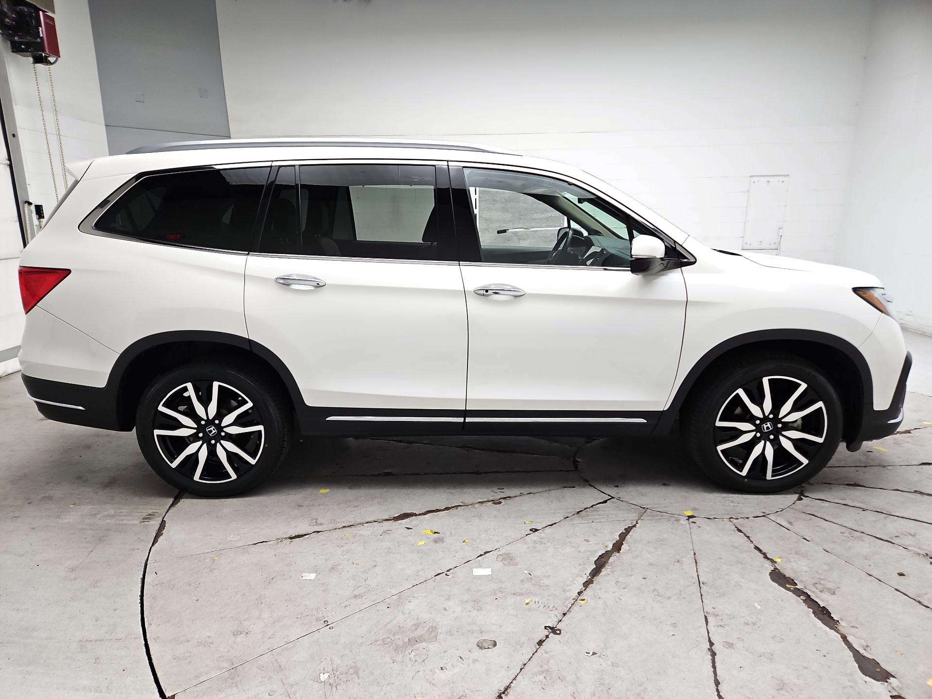 Thumbnail: 2019 Honda Pilot - 4