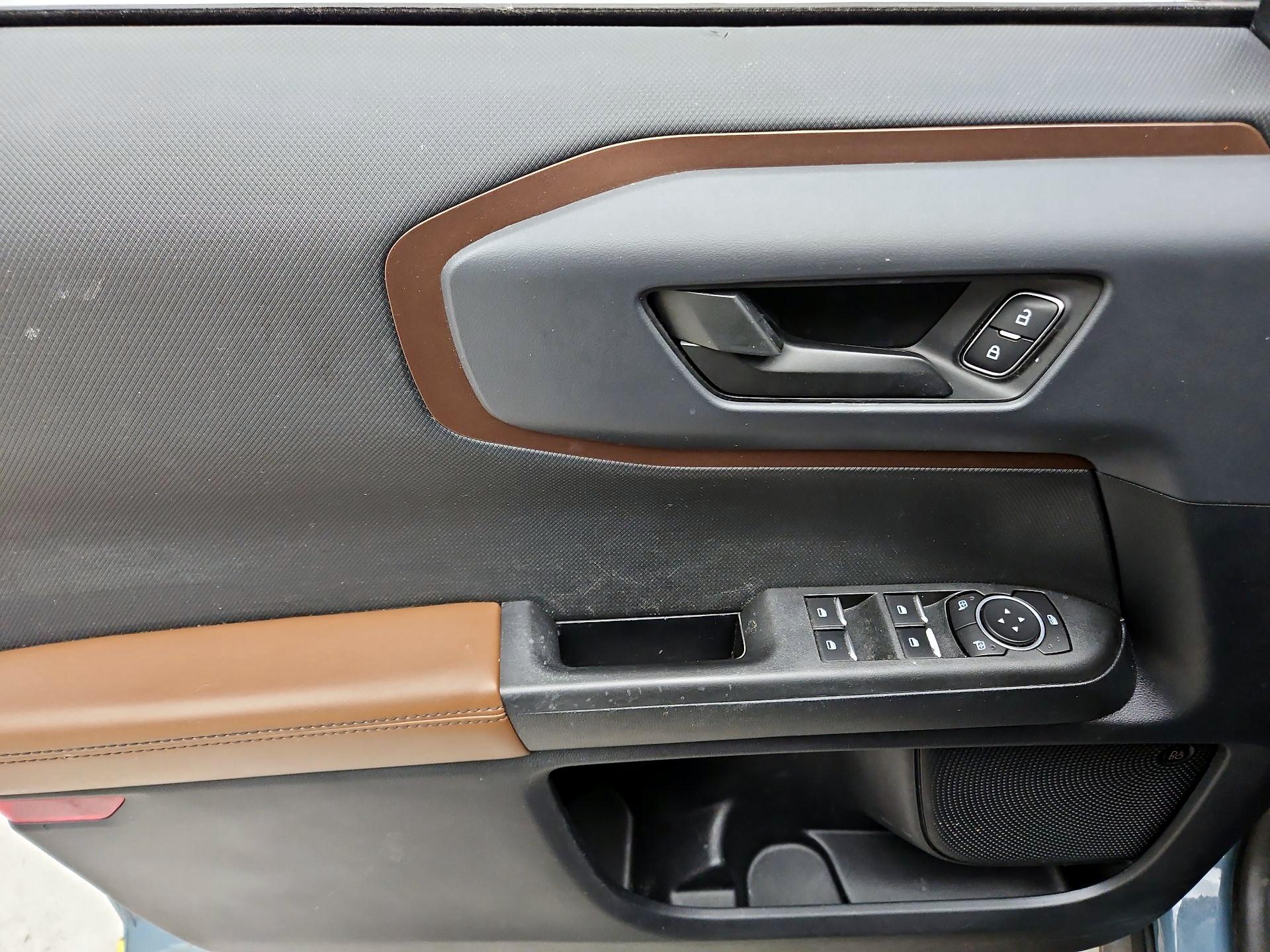 Thumbnail: 2022 Ford Bronco Sport - 12