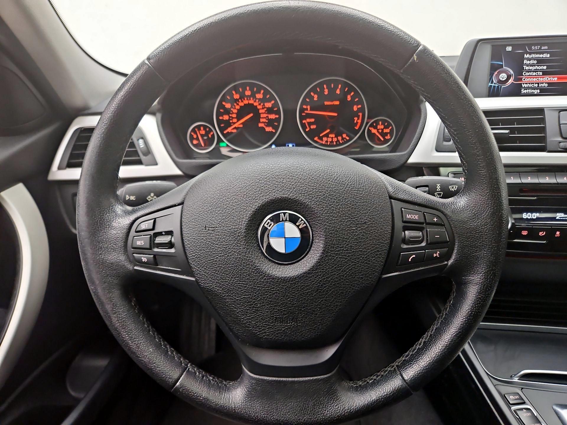 Thumbnail: 2016 BMW 3 Series - 10