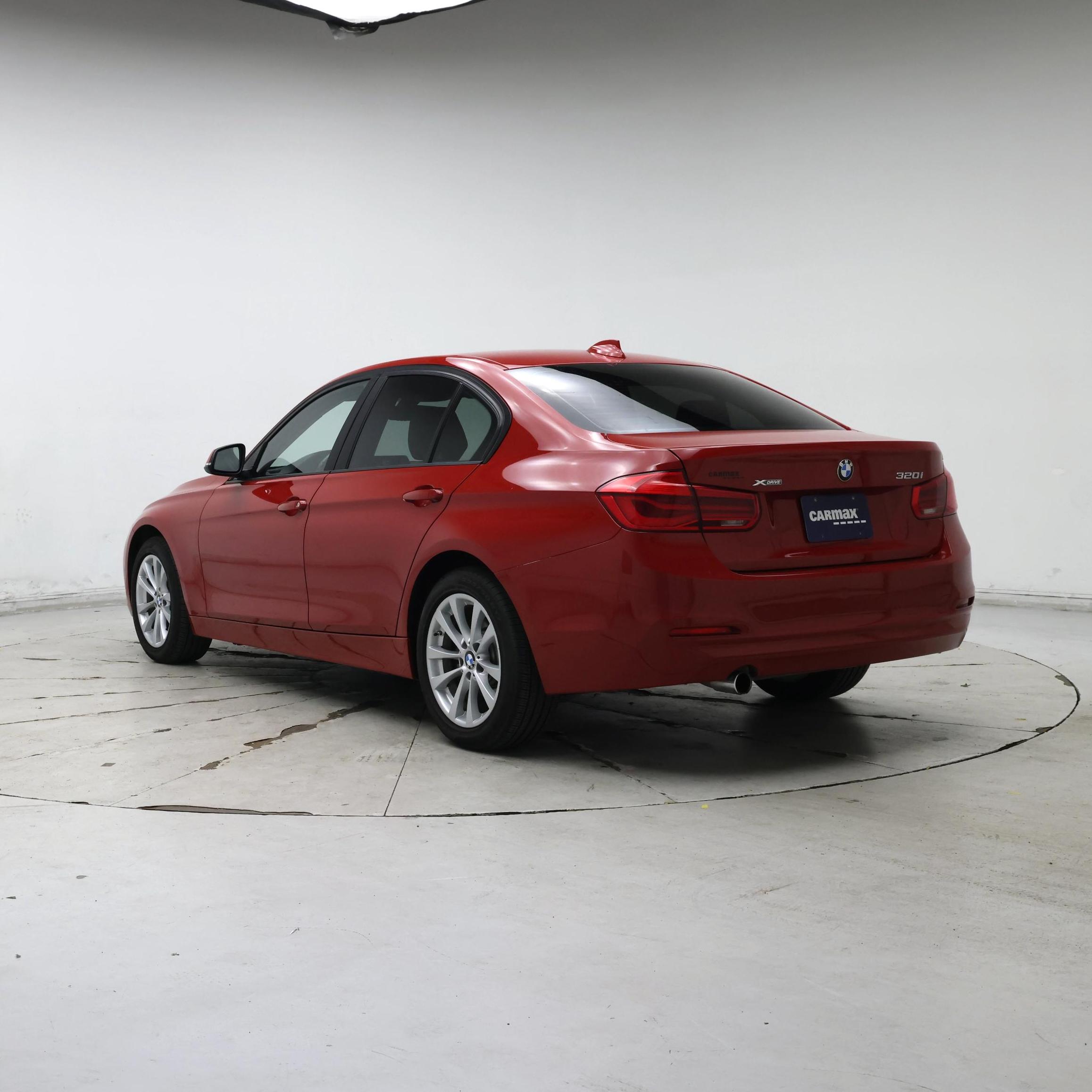 Thumbnail: 2016 BMW 3 Series - 2