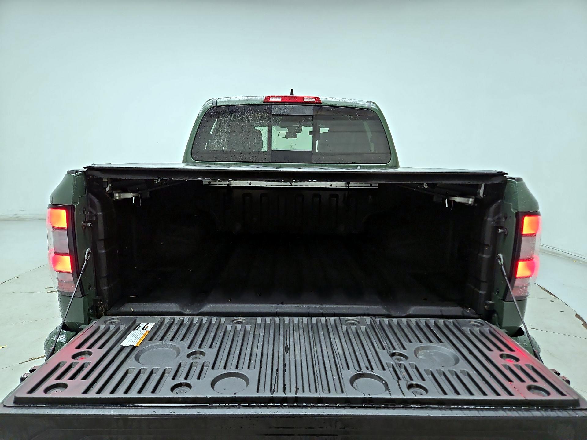 Thumbnail: 2024 Nissan Frontier - 19
