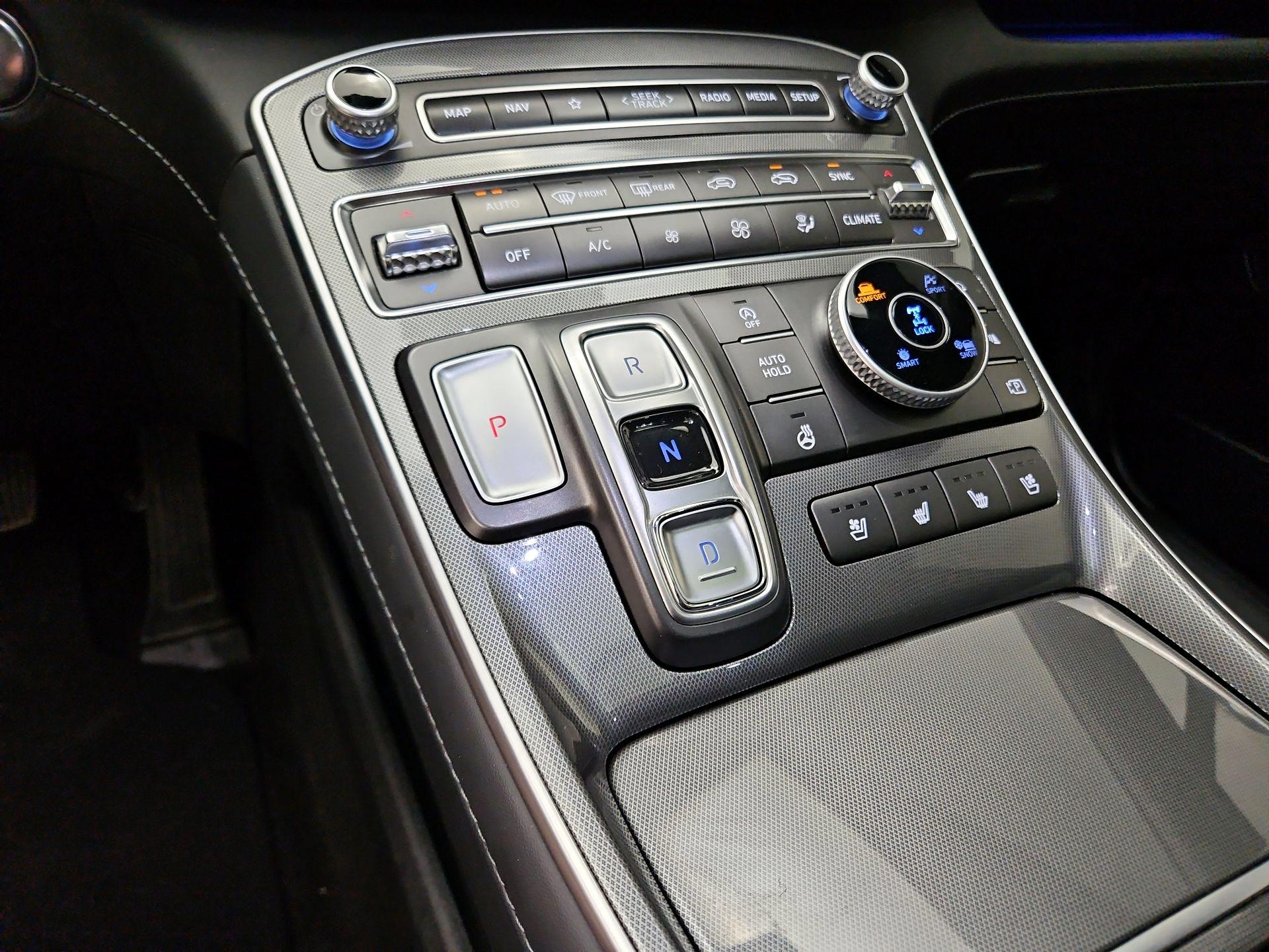Thumbnail: 2023 Hyundai Santa Fe - 18