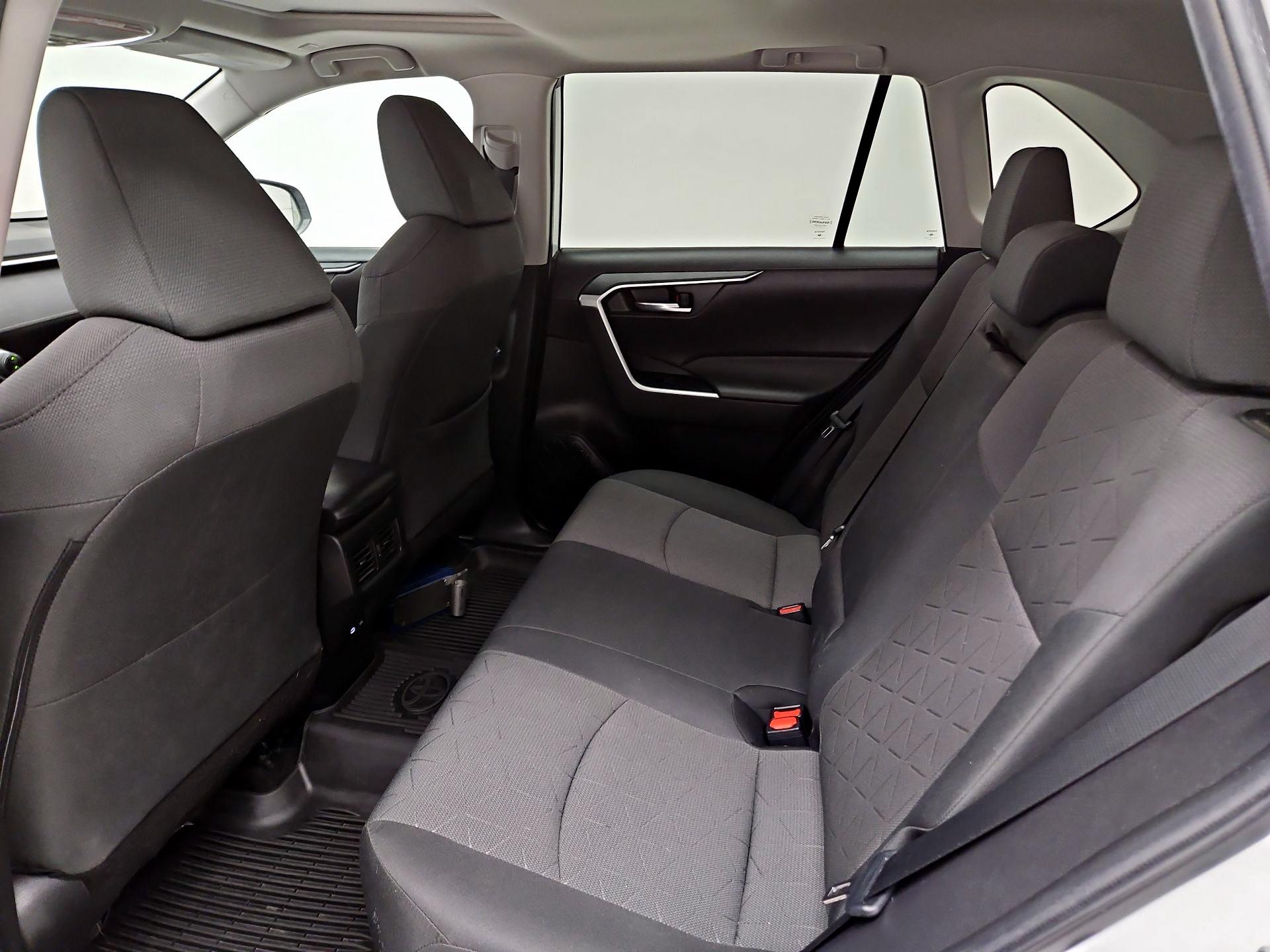 Thumbnail: 2023 Toyota RAV4 - 20