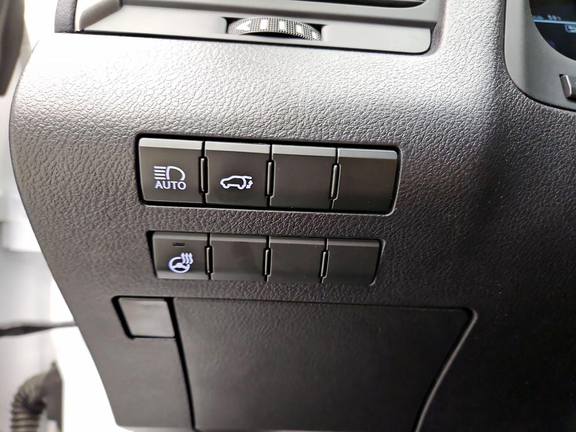 Thumbnail: 2017 Lexus RX - 13