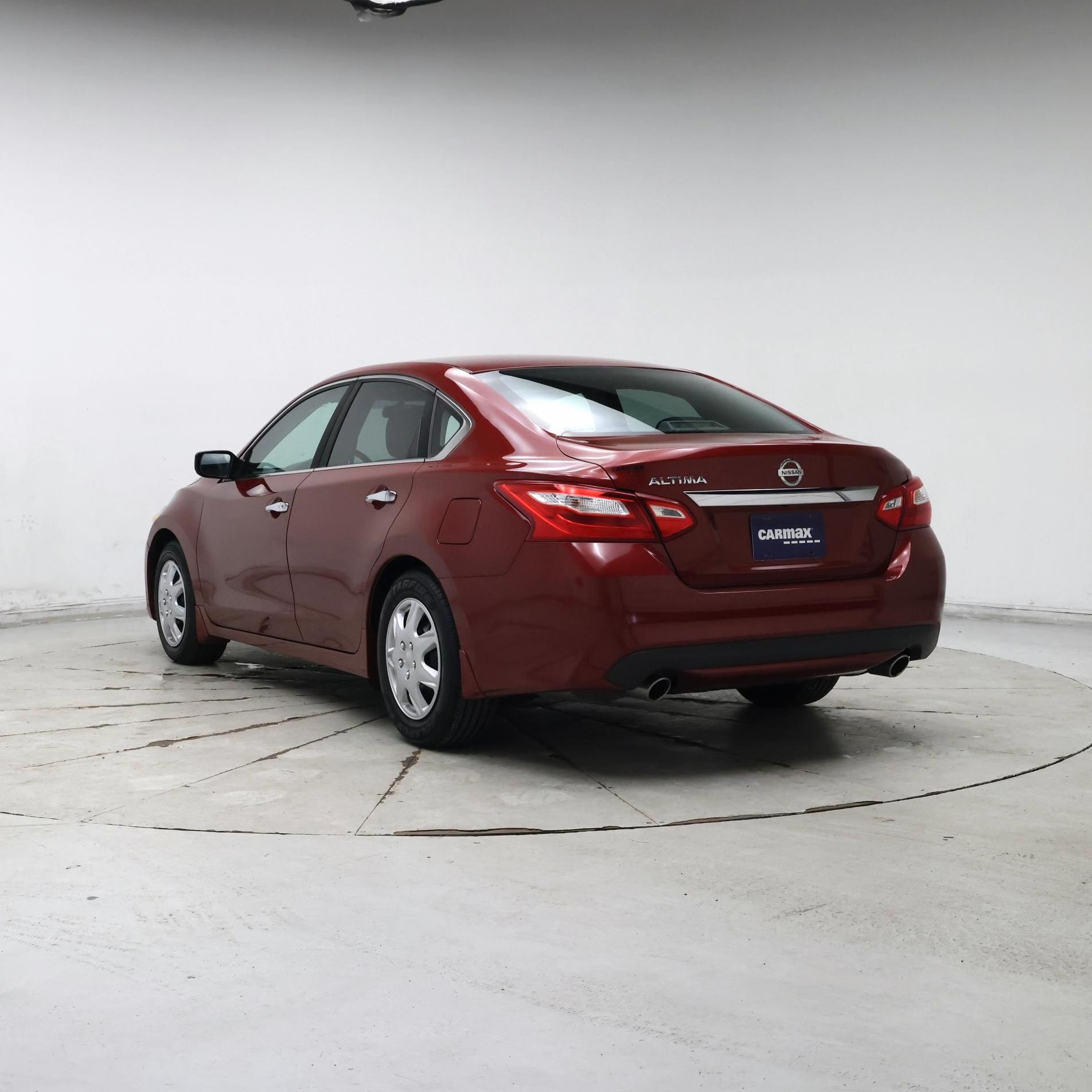 Thumbnail: 2016 Nissan Altima - 2