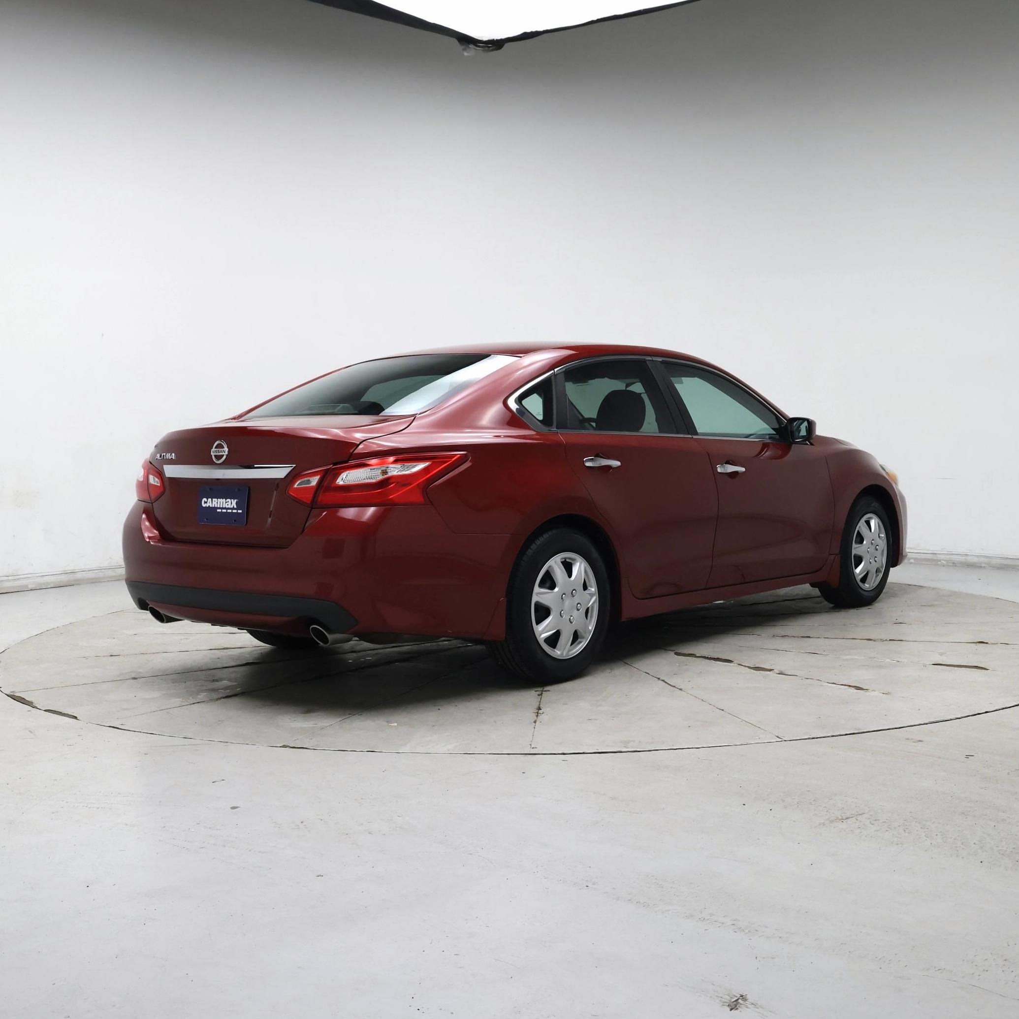 Thumbnail: 2016 Nissan Altima - 8