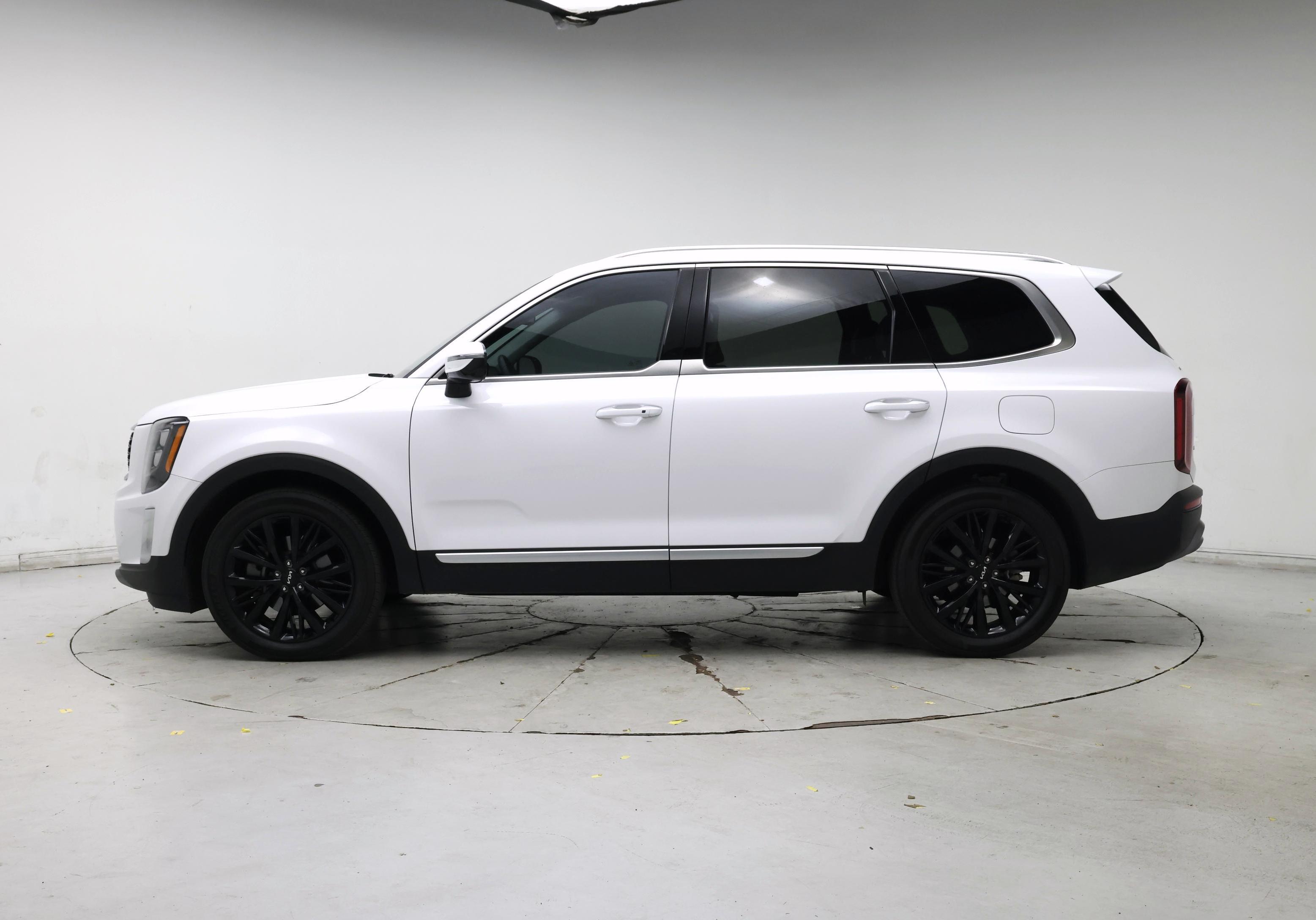 Thumbnail: 2022 Kia Telluride - 3