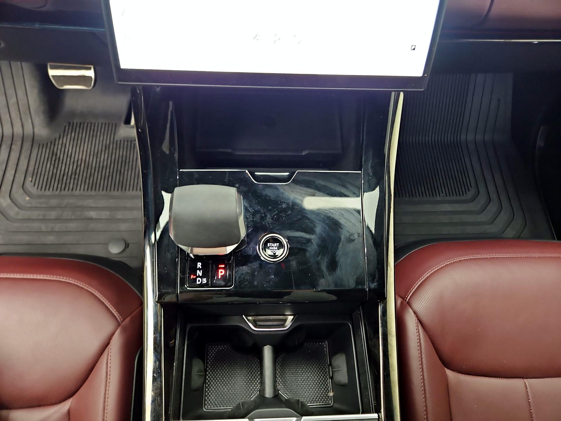 Thumbnail: 2024 Land Rover Range Rover Sport - 18