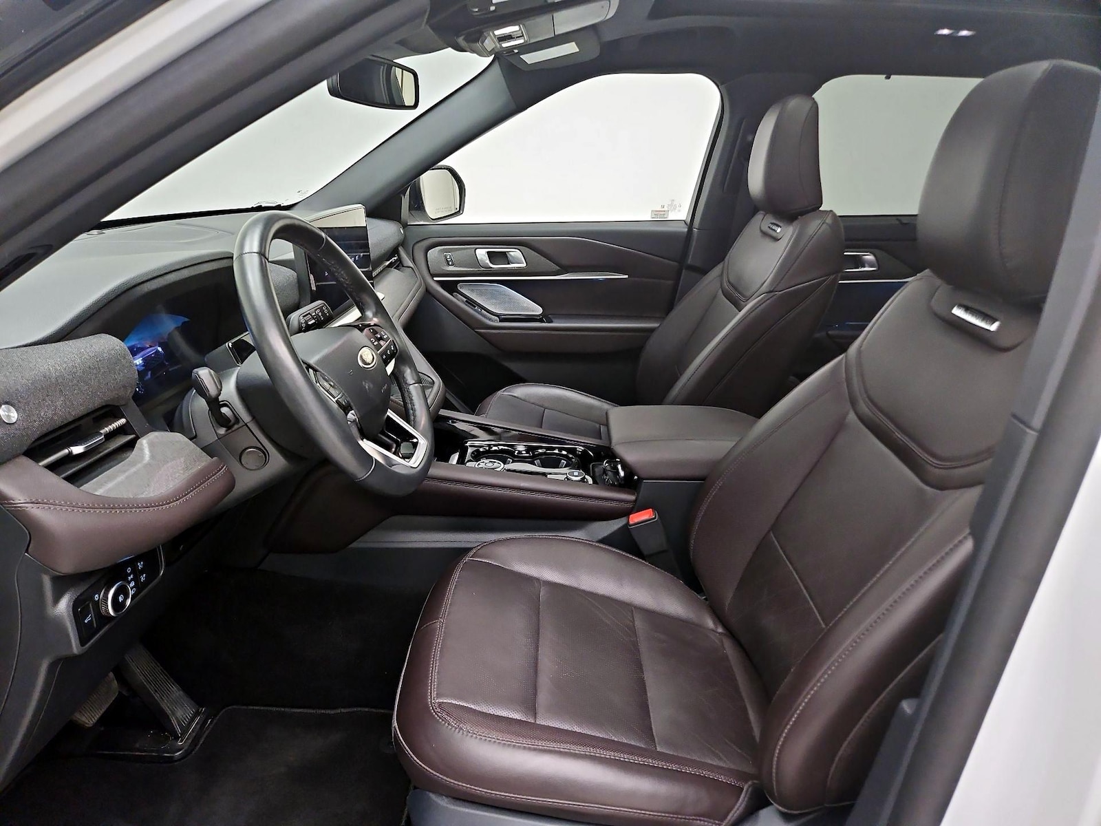 2025 Ford Explorer Platinum - Photo 12