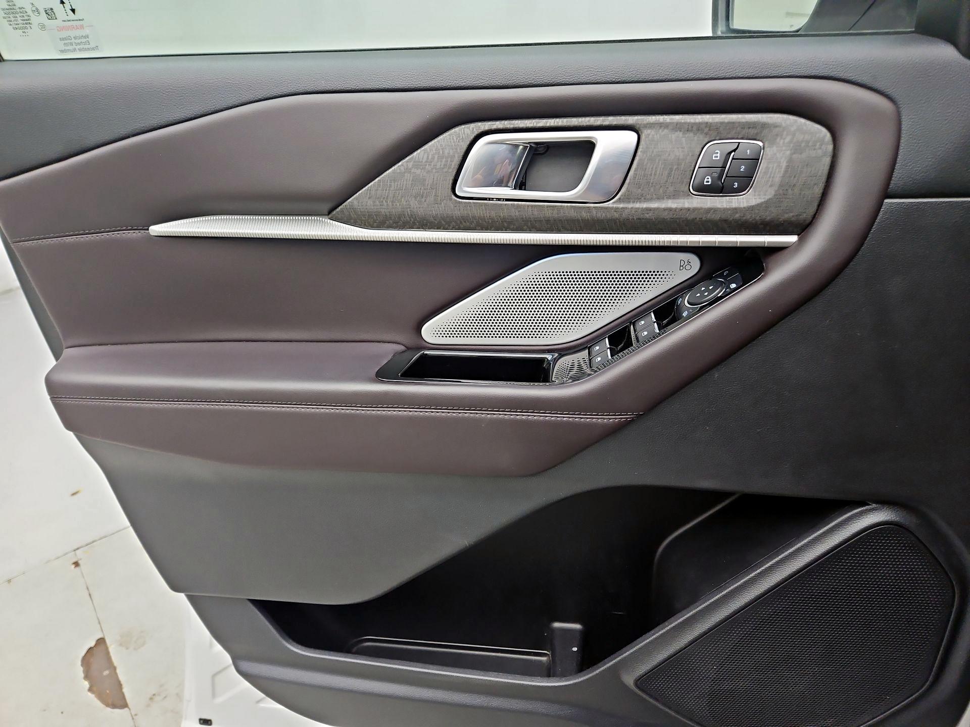 Thumbnail: 2025 Ford Explorer - 12