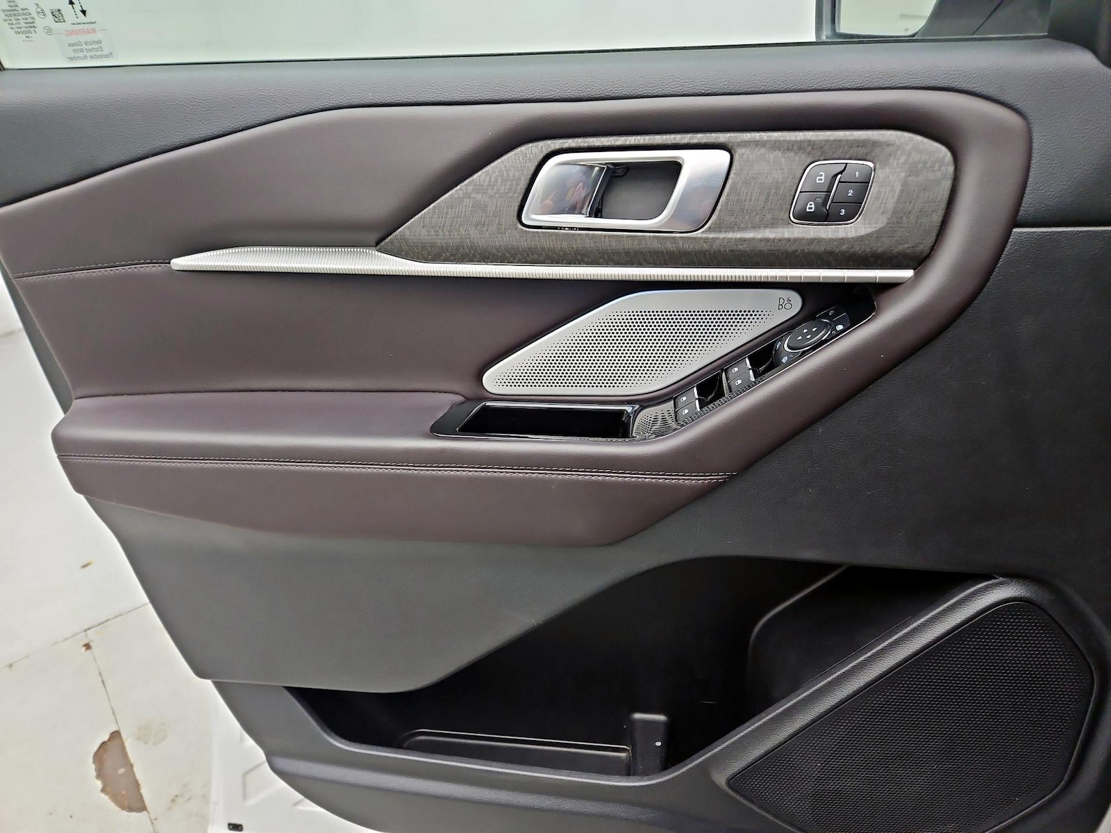 2025 Ford Explorer Platinum - Photo 13