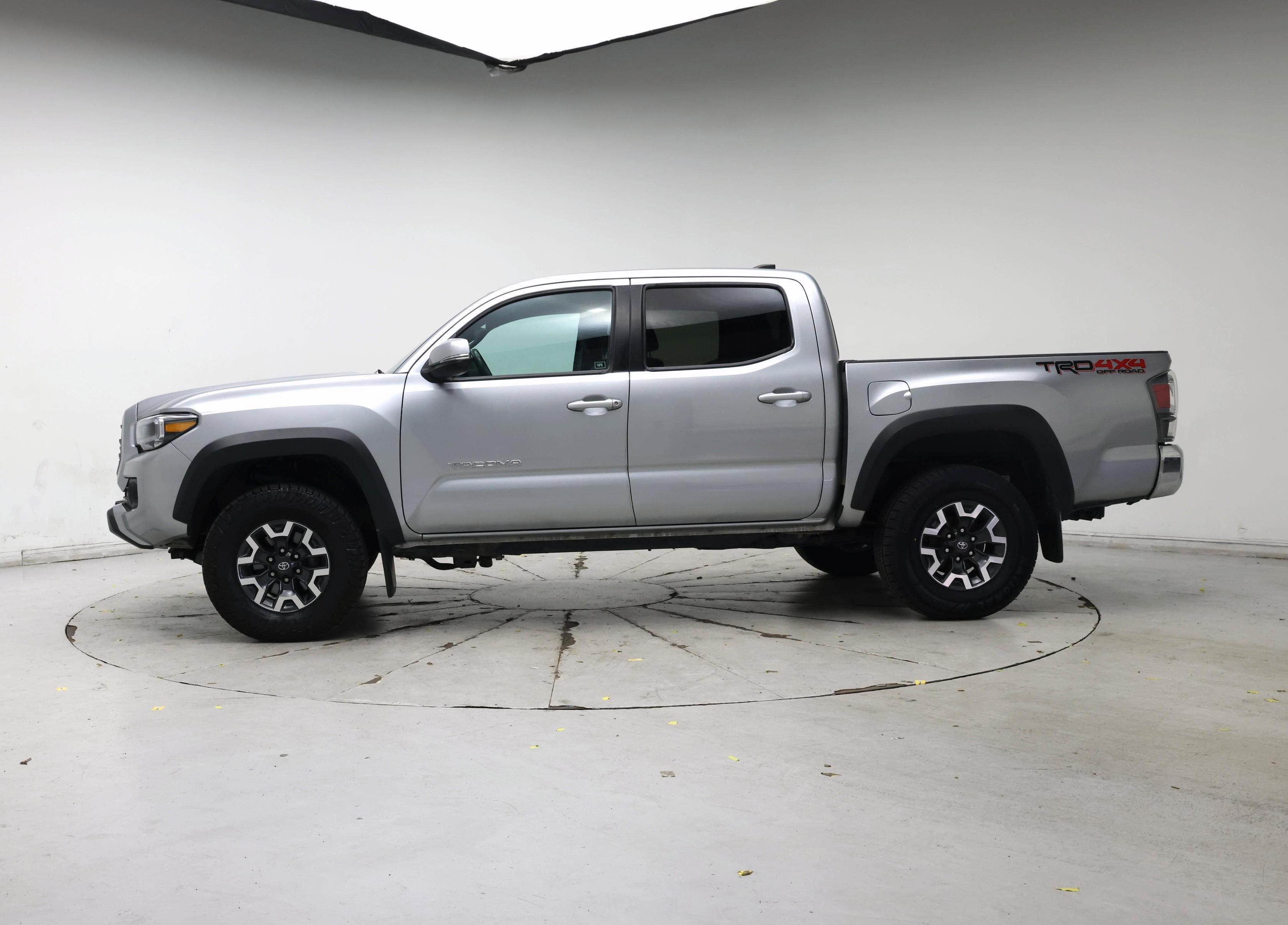 Thumbnail: 2023 Toyota Tacoma - 3