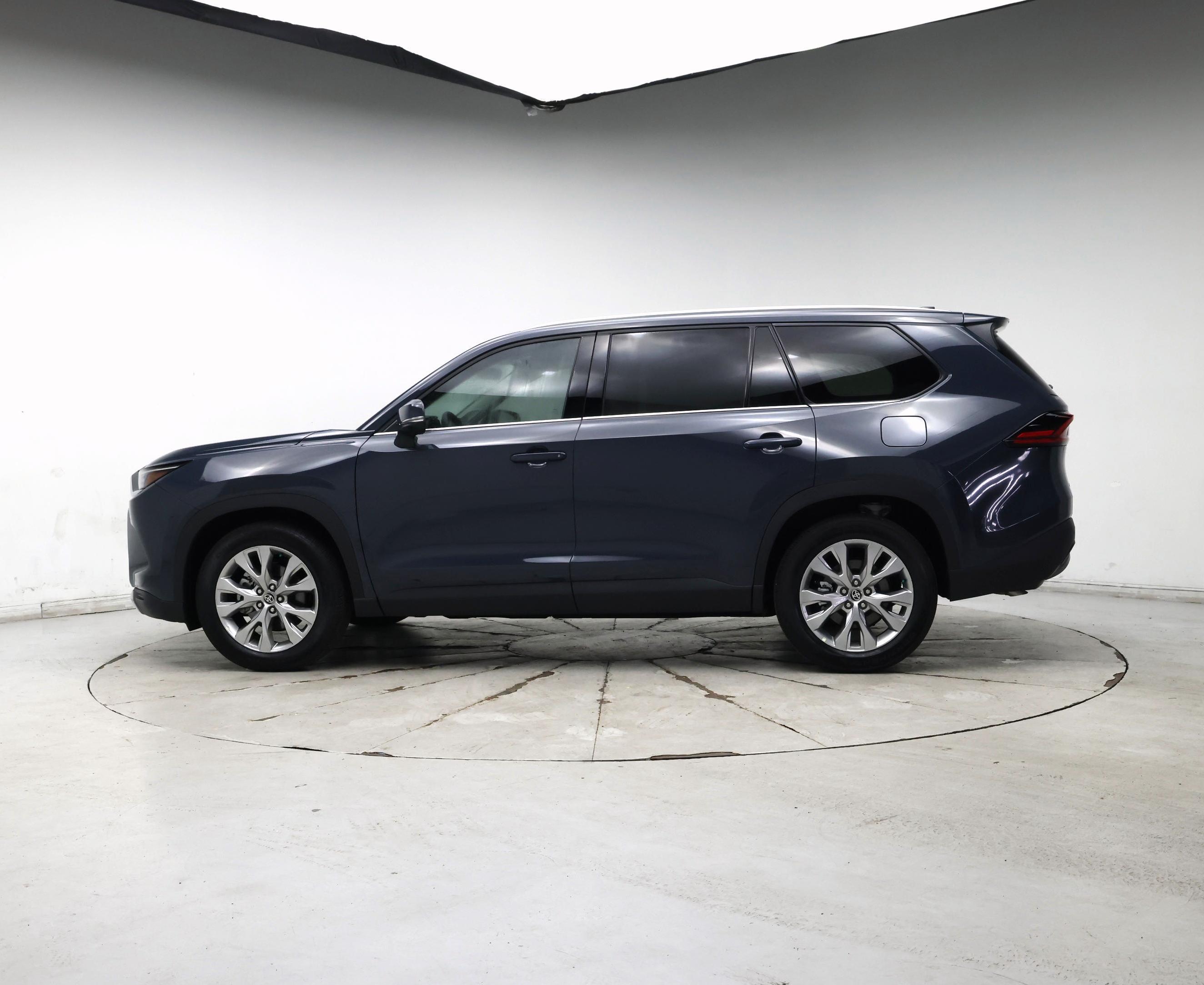 Thumbnail: 2026 Toyota Grand Highlander - 3