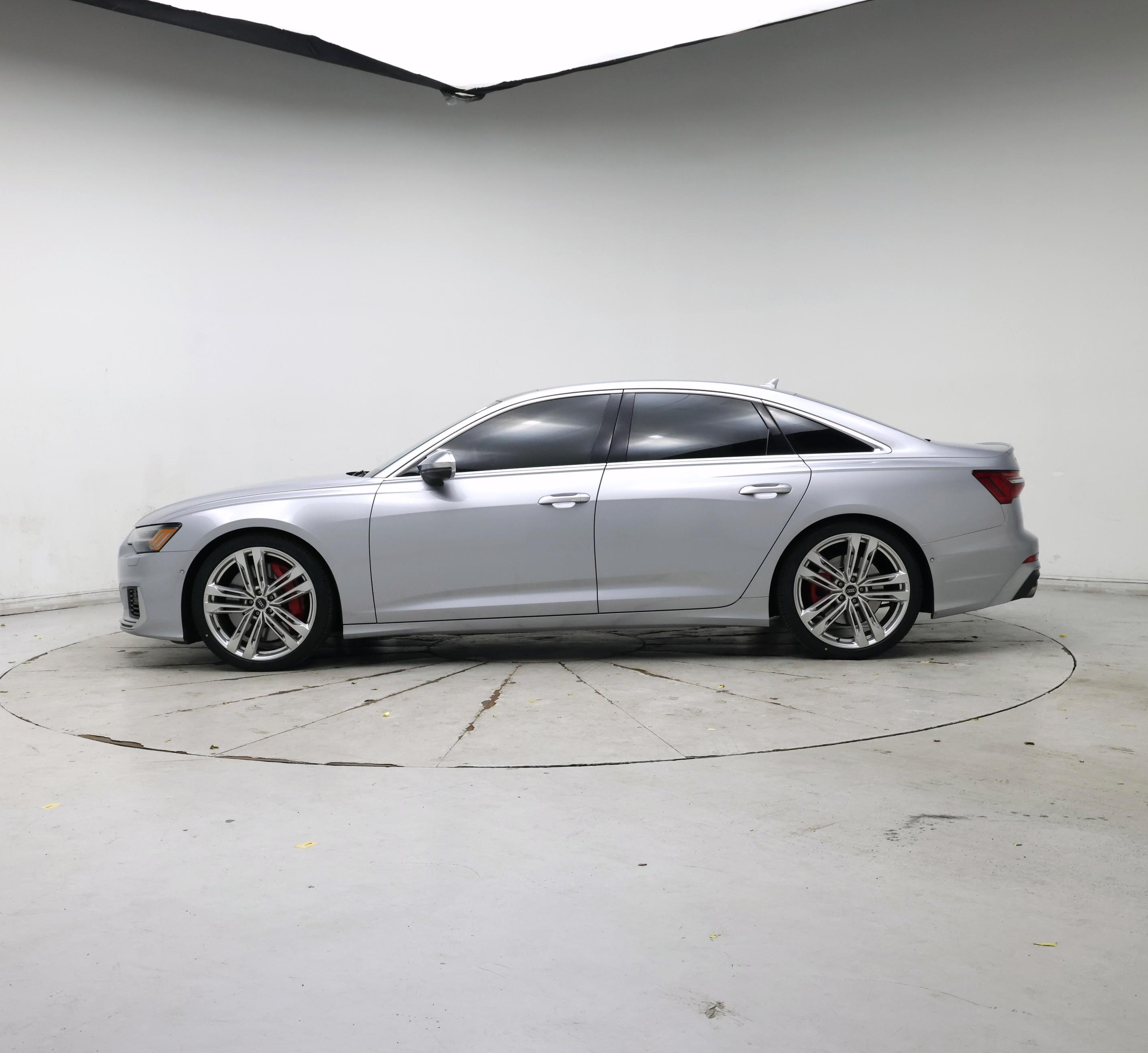 Thumbnail: 2021 Audi S6 - 3