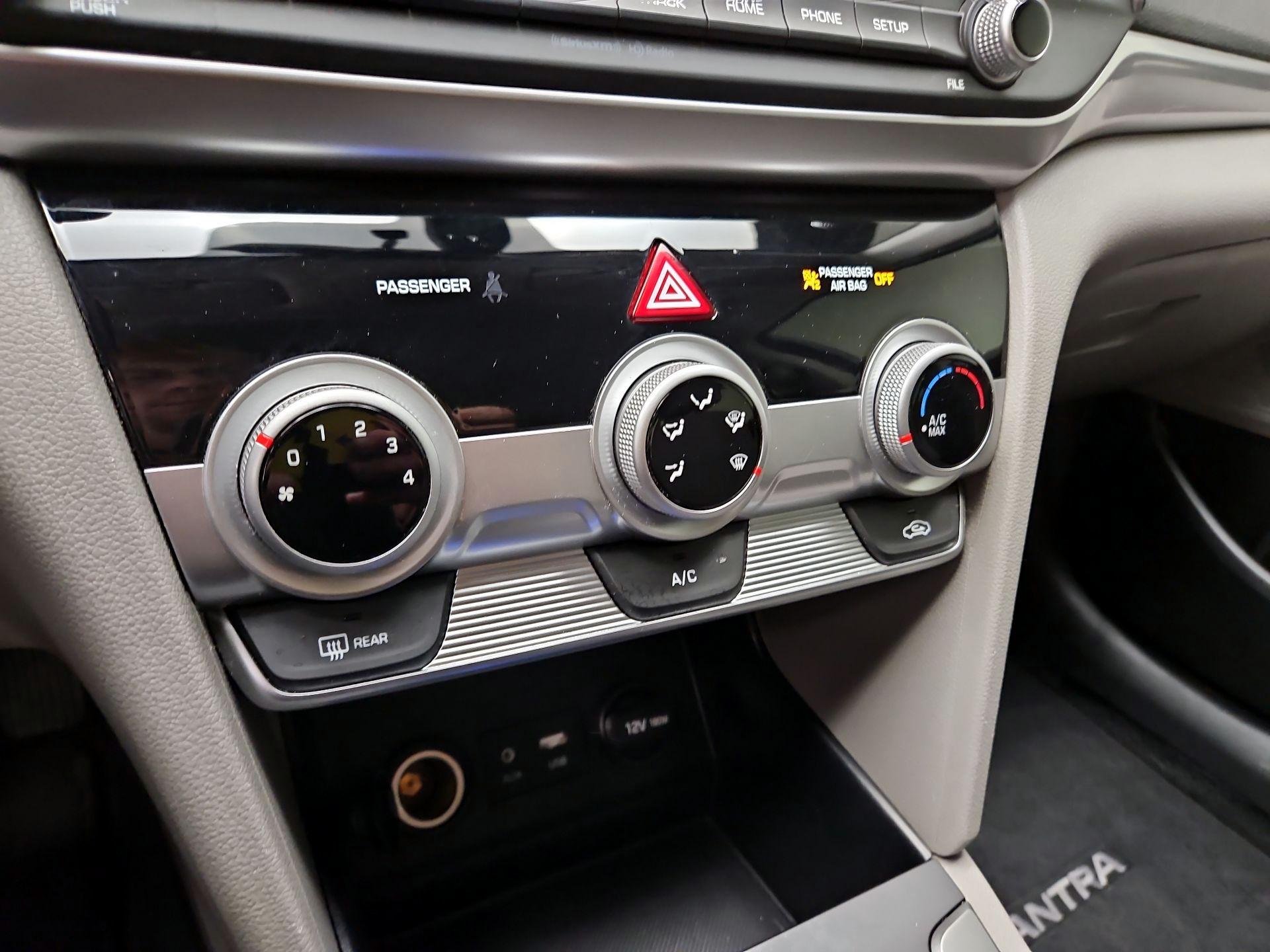 Thumbnail: 2019 Hyundai Elantra - 16