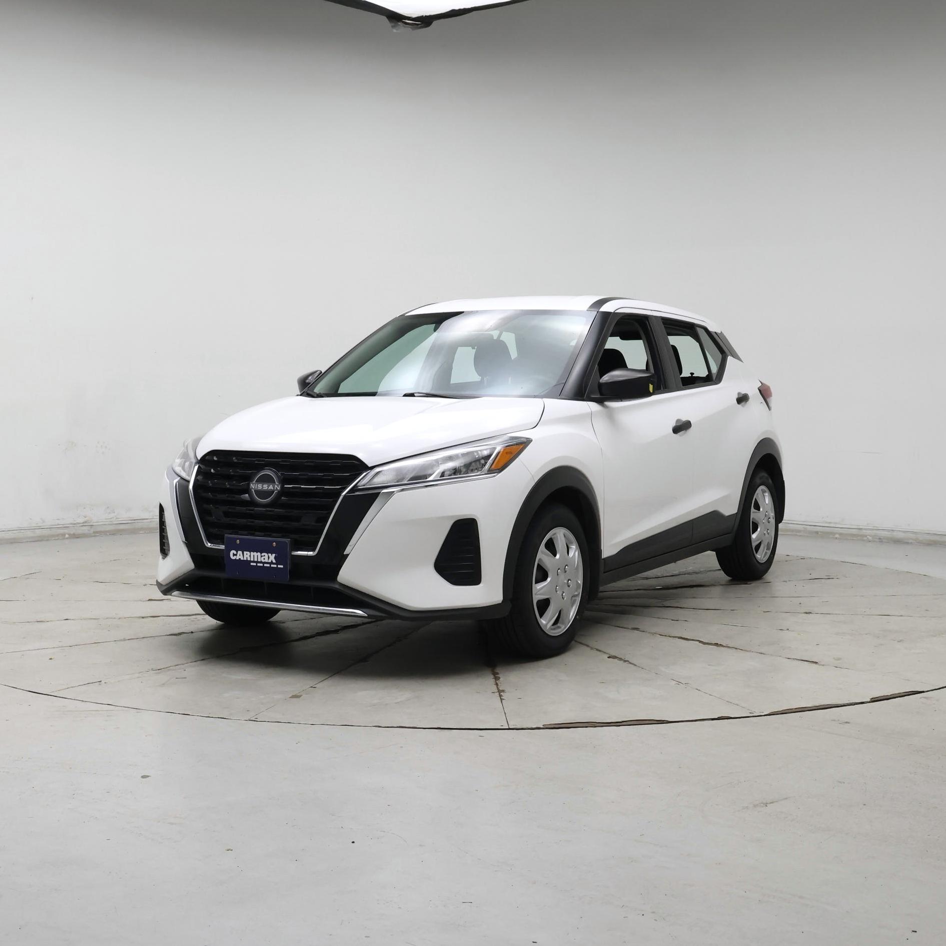 Thumbnail: 2023 Nissan Kicks - 4