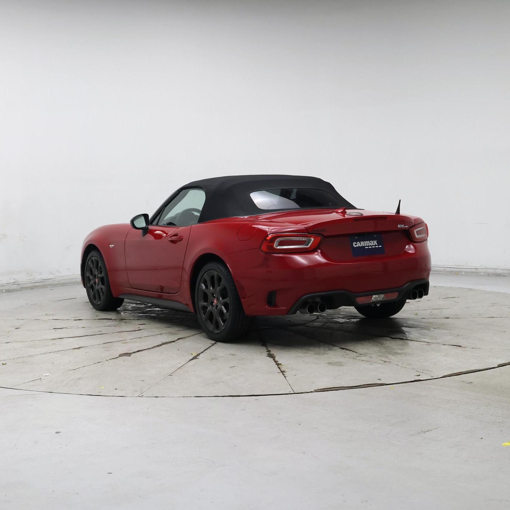 Thumbnail: 2018 Fiat 124 Spider - 2