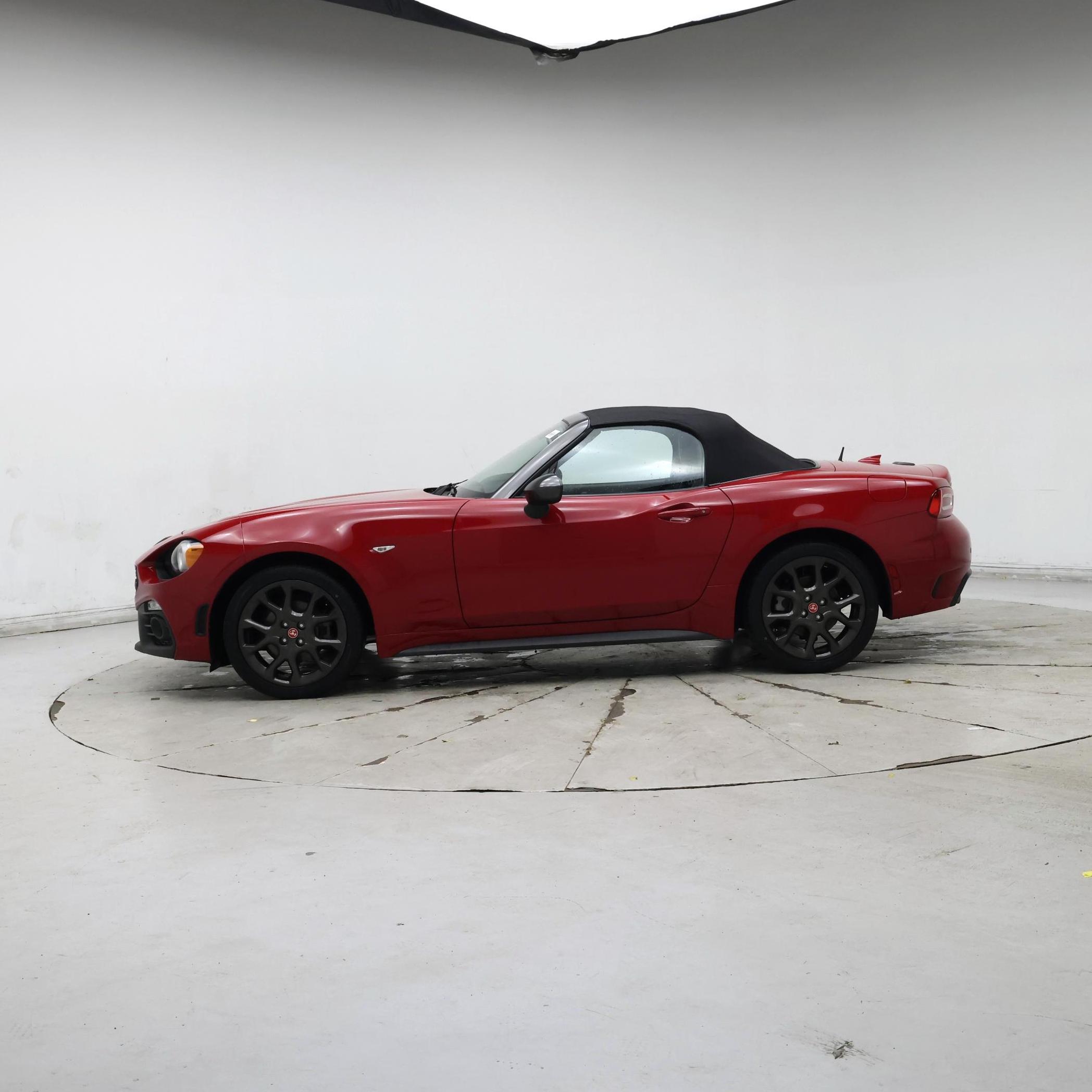 Thumbnail: 2018 Fiat 124 Spider - 3