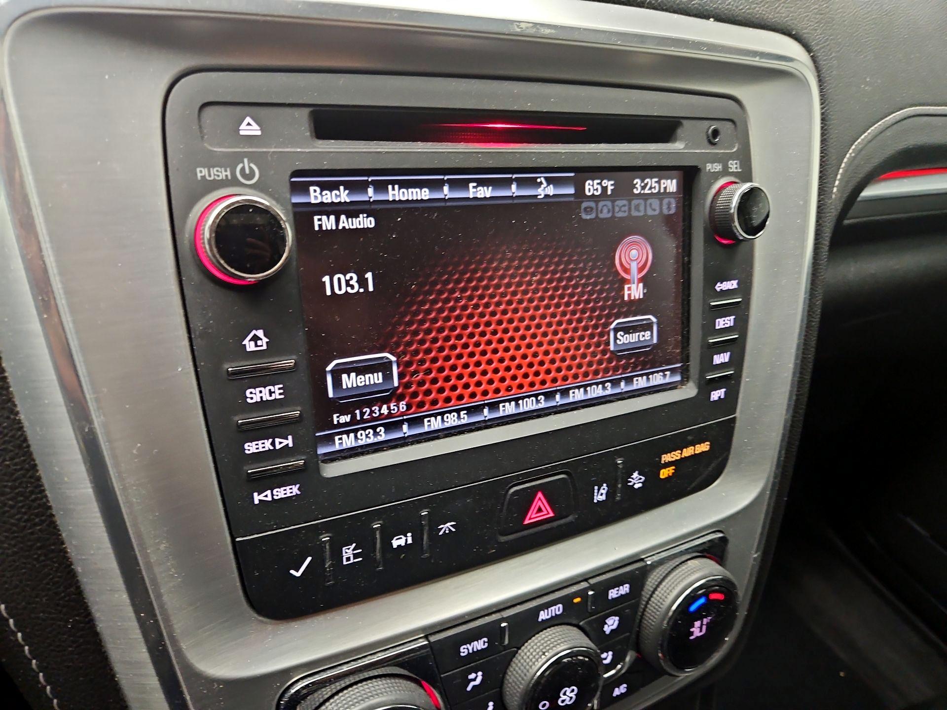 Thumbnail: 2015 GMC Acadia - 16