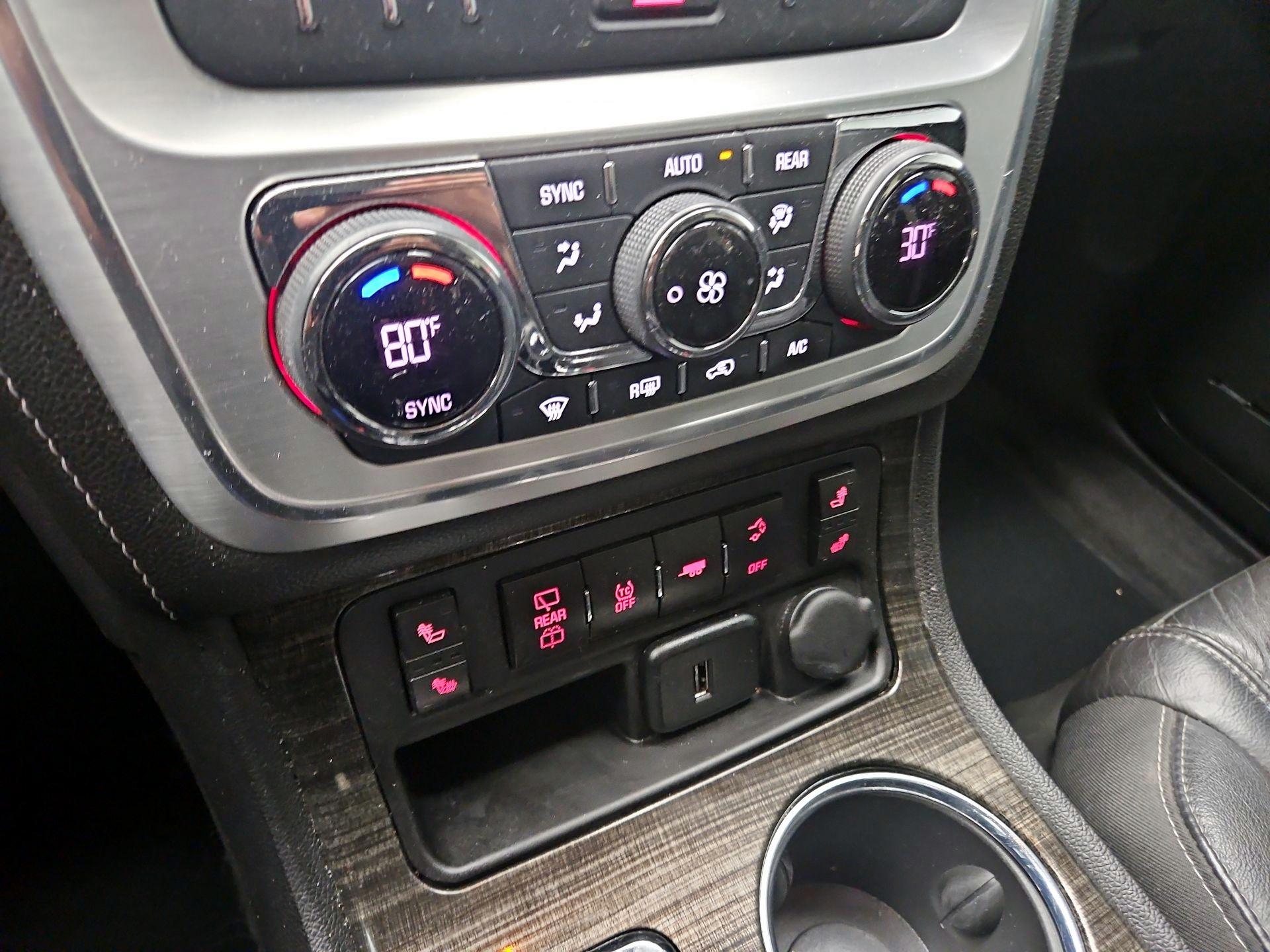Thumbnail: 2015 GMC Acadia - 17